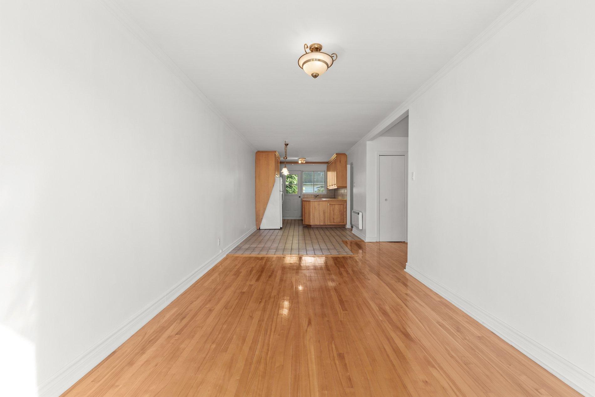 









2079

 - 2081


Rue Bossuet

,
Montréal (Mercier/Hochelaga-Maisonneuve),




QC
H1N2R8

