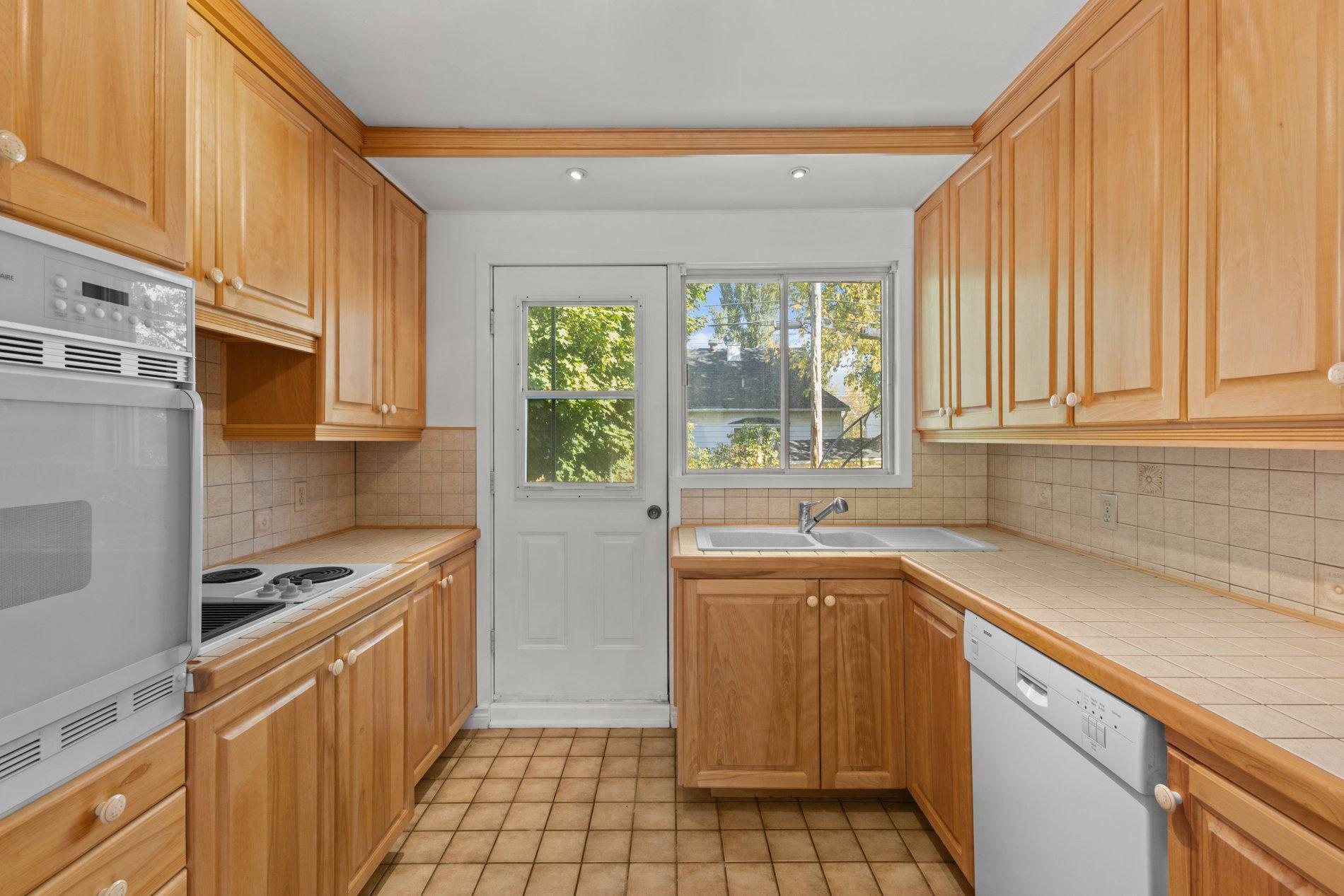 









2079

 - 2081


Rue Bossuet

,
Montréal (Mercier/Hochelaga-Maisonneuve),




QC
H1N2R8

