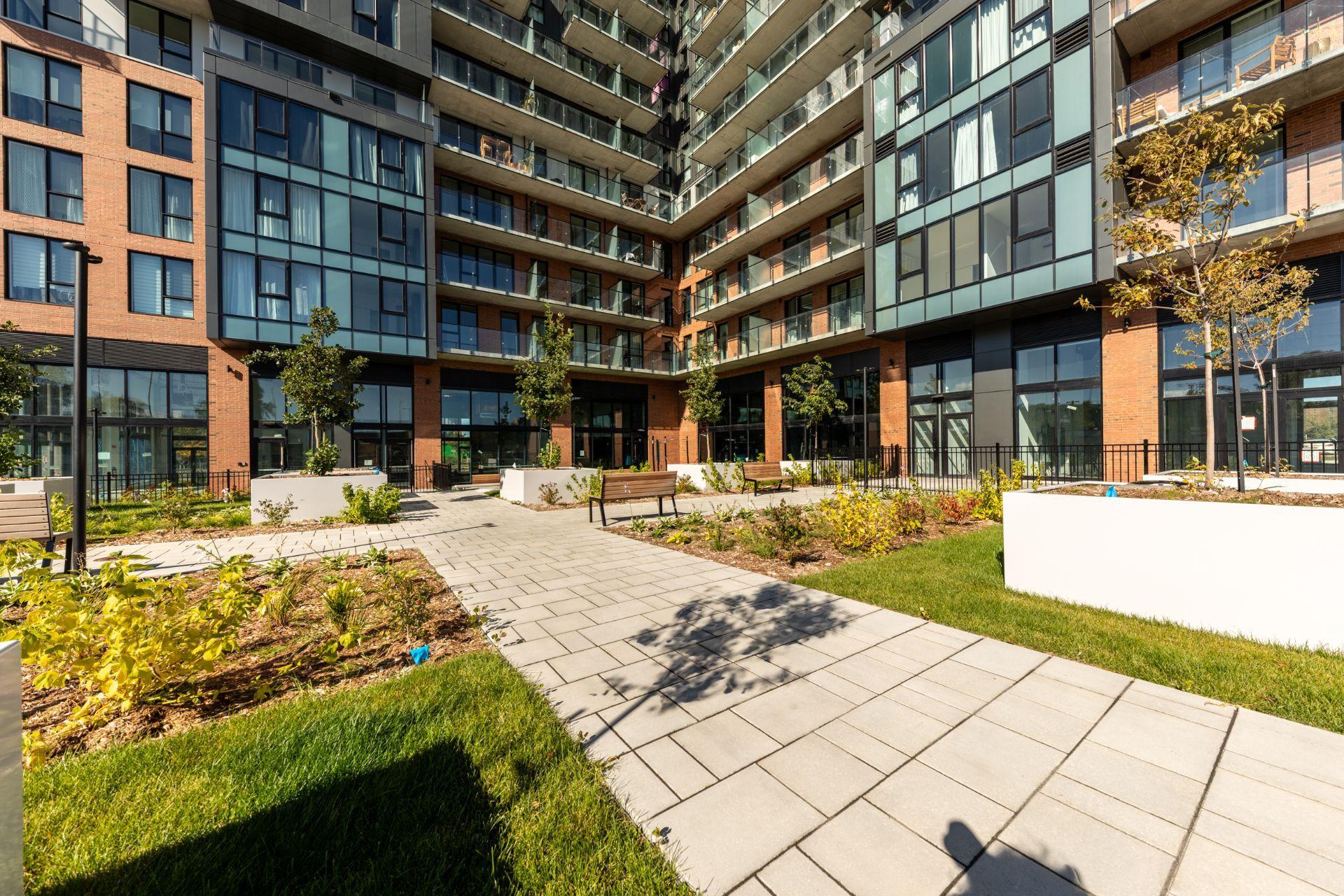 









200


Rue Marie-Charles-Le Moyne

, 1805,
Longueuil (Le Vieux-Longueuil),




QC
J4K5K7

