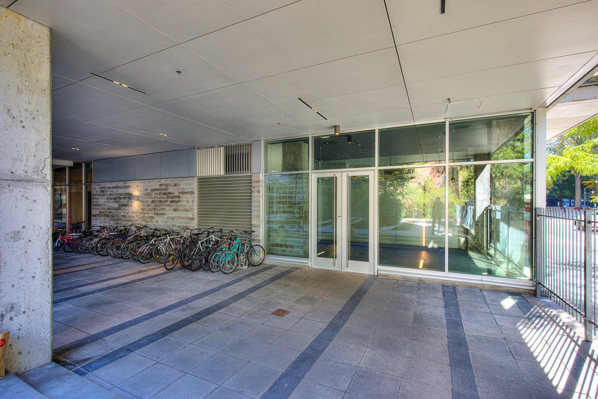 









1414


Rue Chomedey

, 1149,
Montréal (Ville-Marie),




QC
H3H0A2

