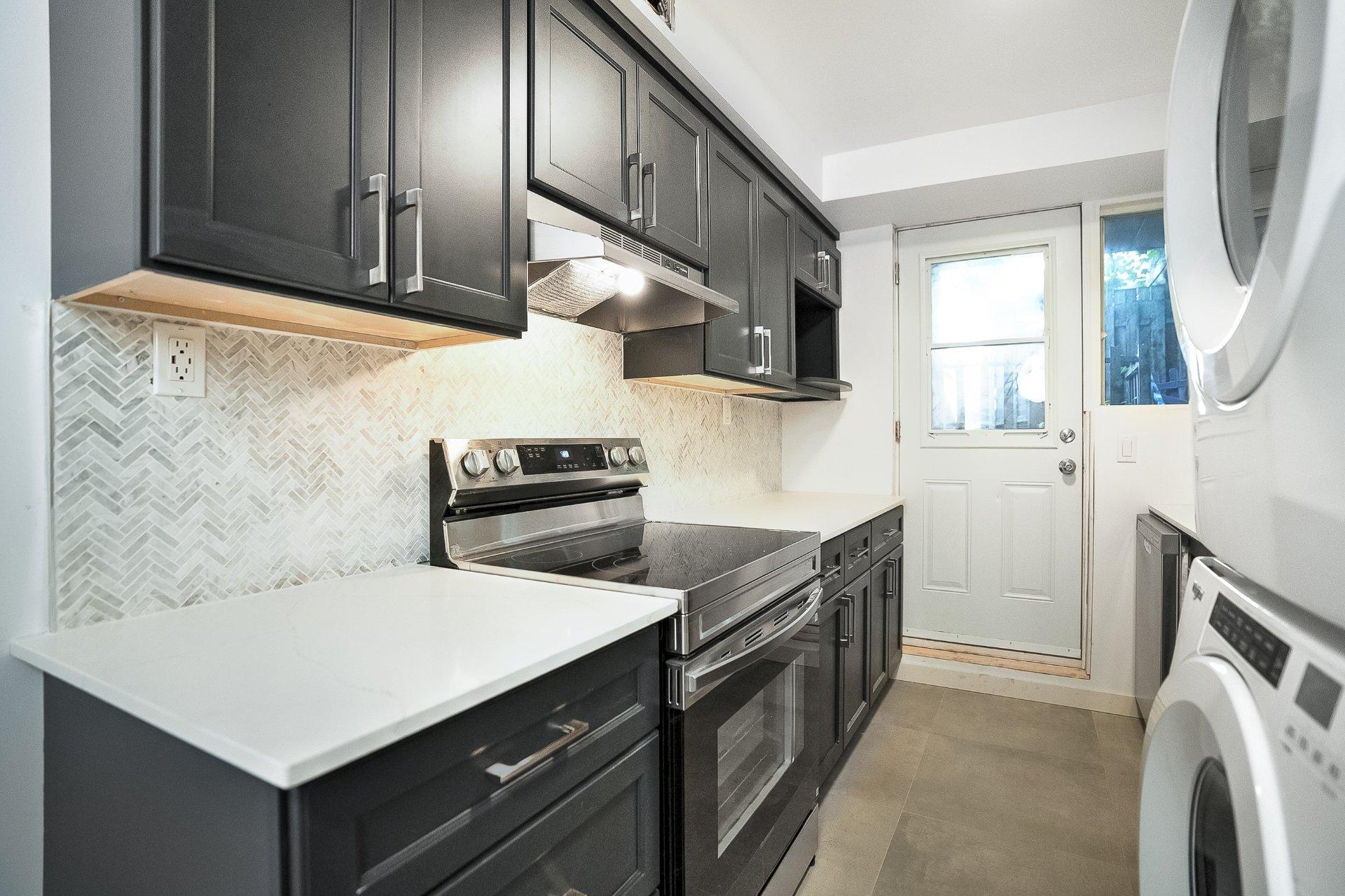 









2415


Rue de Rushbrooke

, 1,
Montréal (Le Sud-Ouest),




QC
H3K1T4

