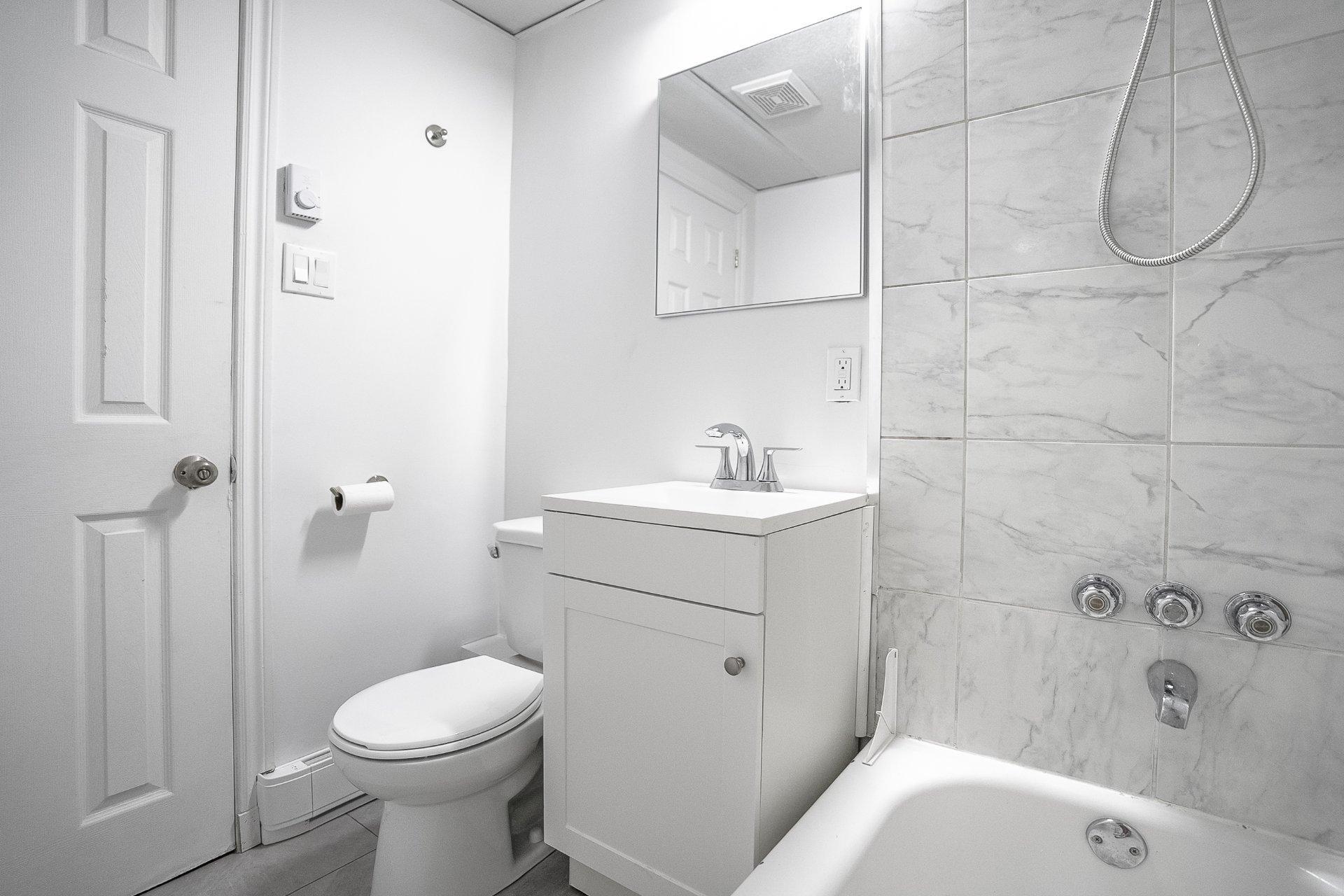 









2415


Rue de Rushbrooke

, 1,
Montréal (Le Sud-Ouest),




QC
H3K1T4

