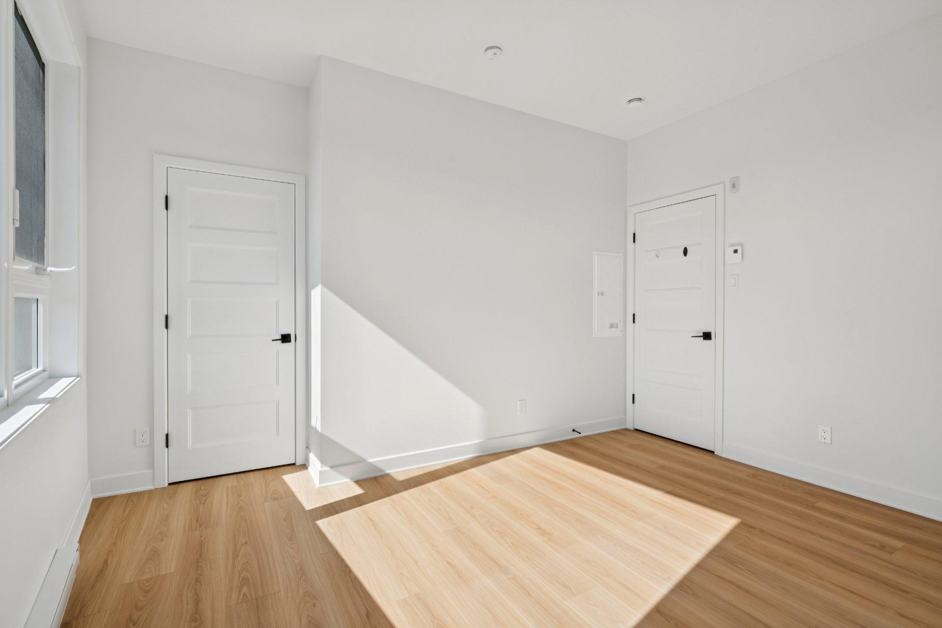 









85


Rue Lachapelle E.

, 303,
Saint-Rémi,




QC
J0L2L0

