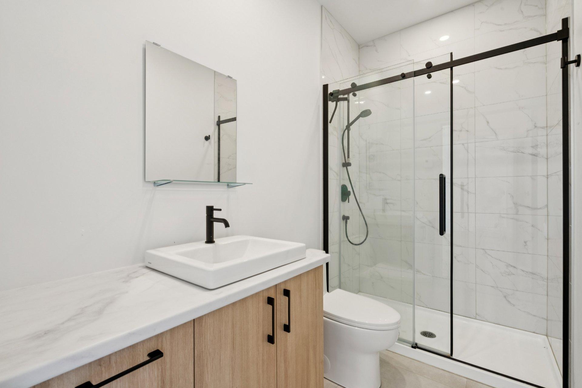 









85


Rue Lachapelle E.

, 303,
Saint-Rémi,




QC
J0L2L0

