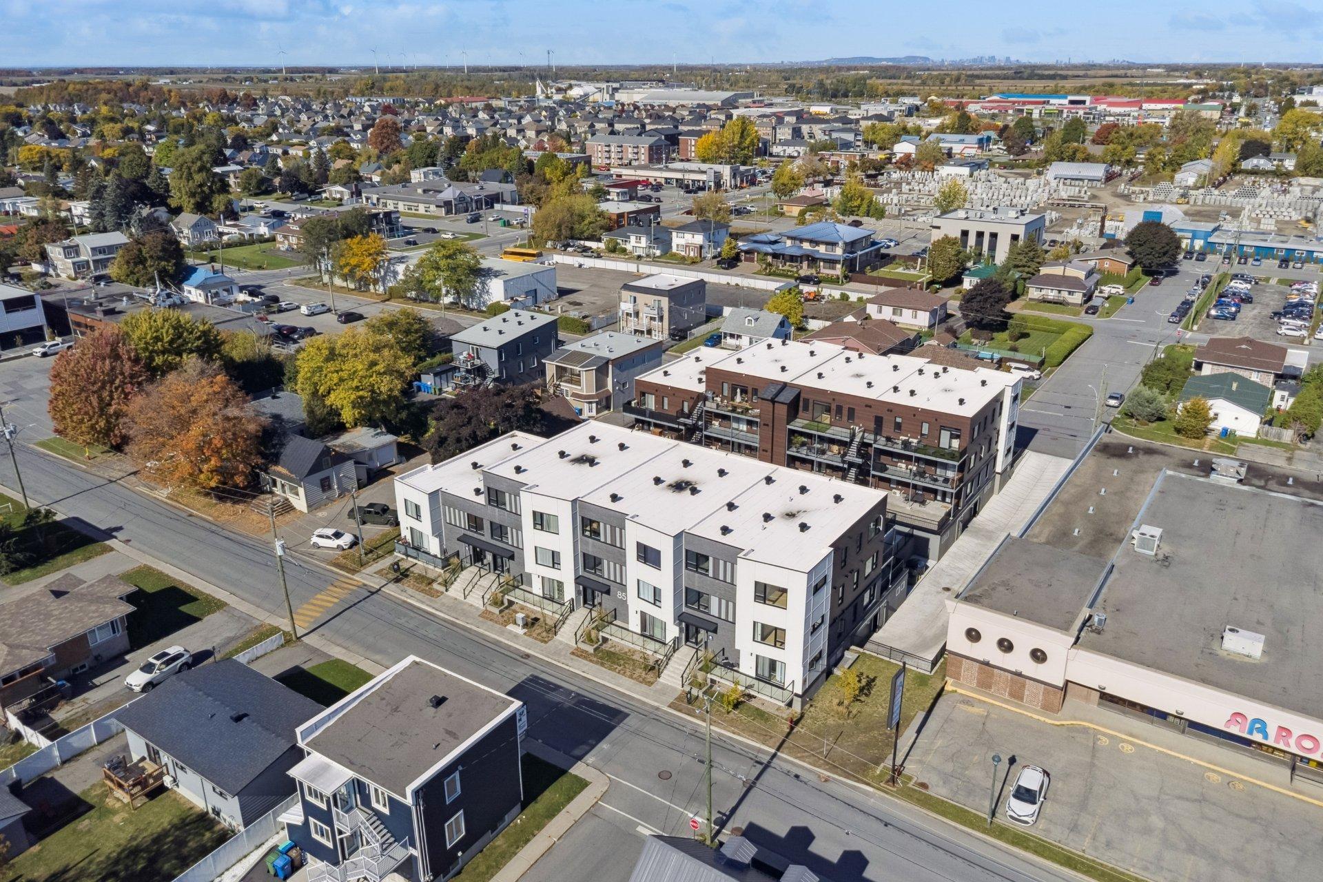 









85


Rue Lachapelle E.

, 303,
Saint-Rémi,




QC
J0L2L0

