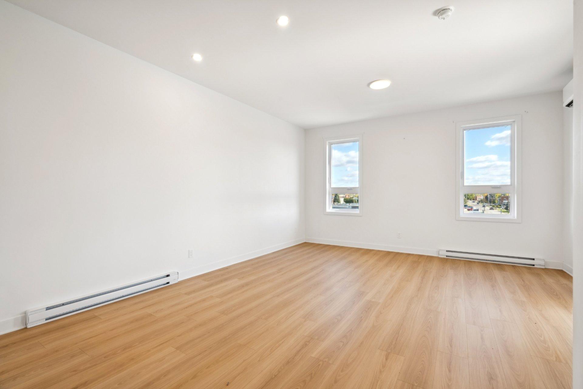 









85


Rue Lachapelle E.

, 303,
Saint-Rémi,




QC
J0L2L0

