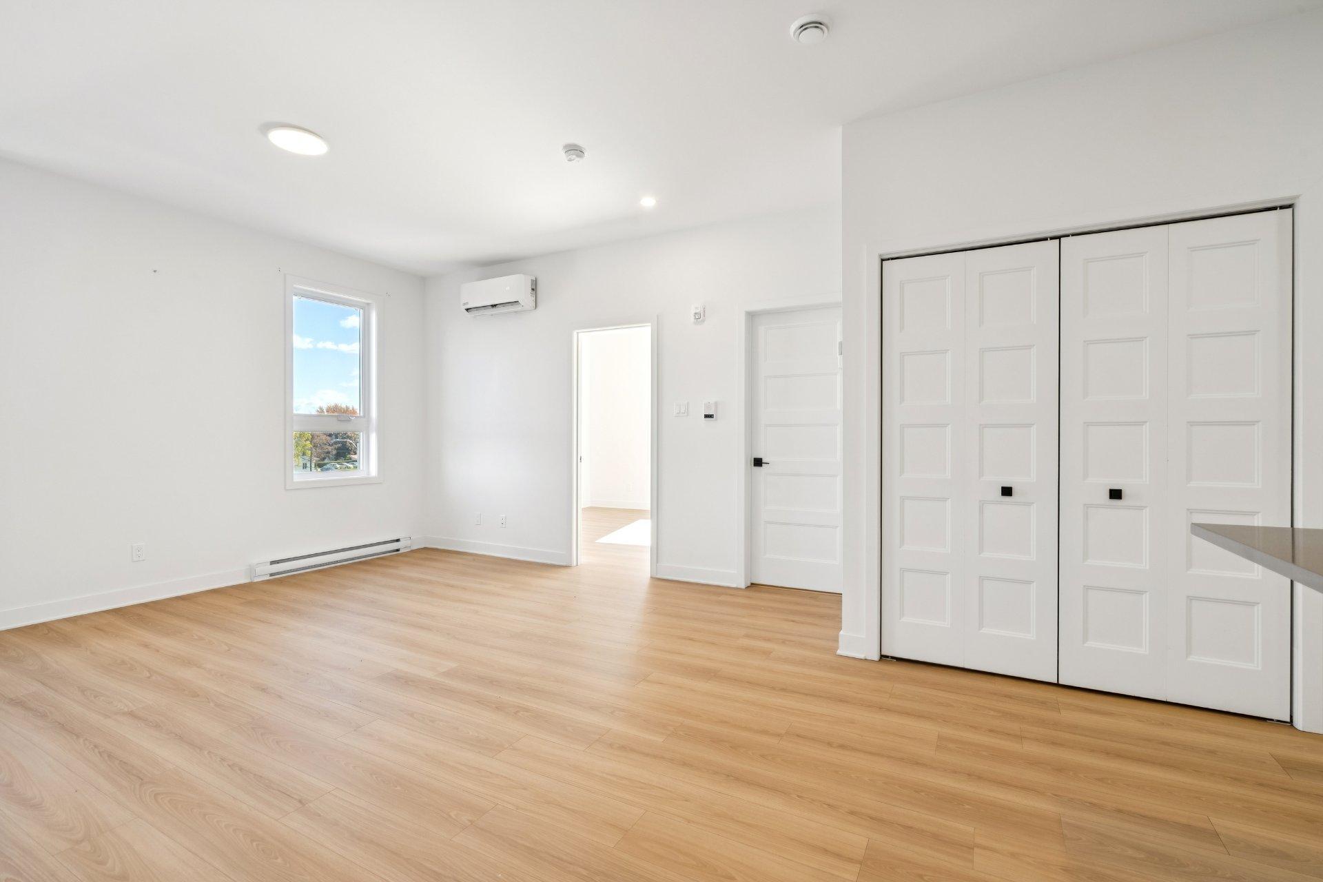 









85


Rue Lachapelle E.

, 303,
Saint-Rémi,




QC
J0L2L0

