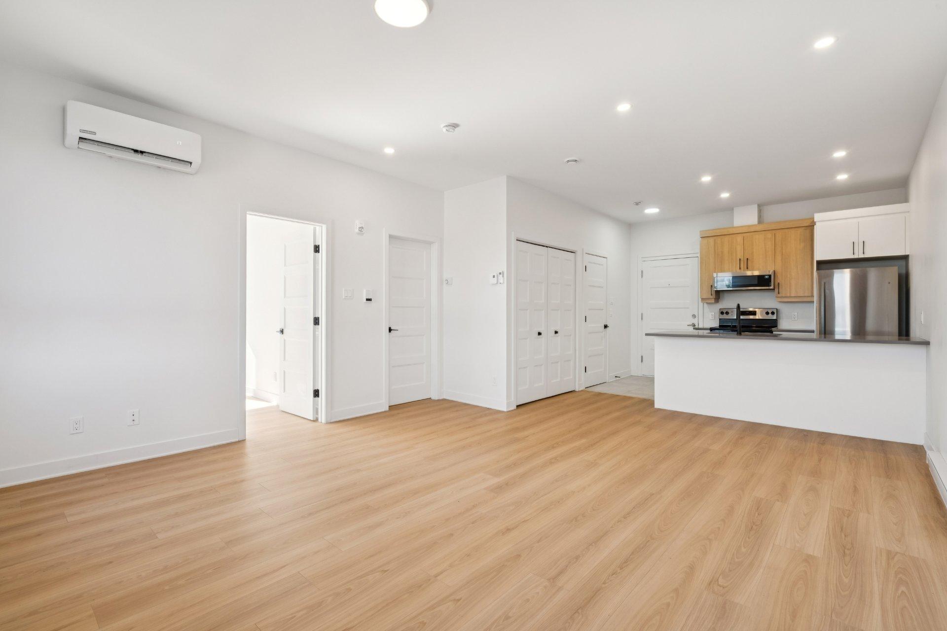









85


Rue Lachapelle E.

, 303,
Saint-Rémi,




QC
J0L2L0

