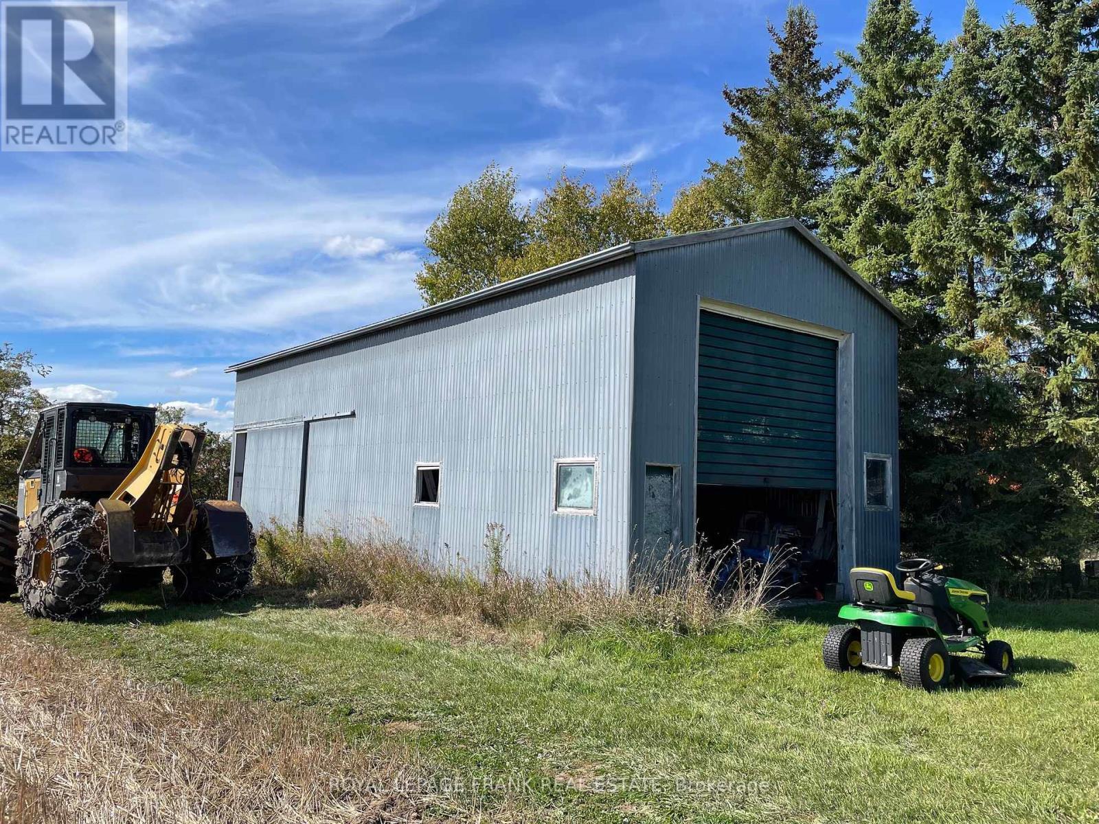 












3445 LAKESIDE ROAD

,
Otonabee-South Monaghan,







Ontario
K0L2G0

