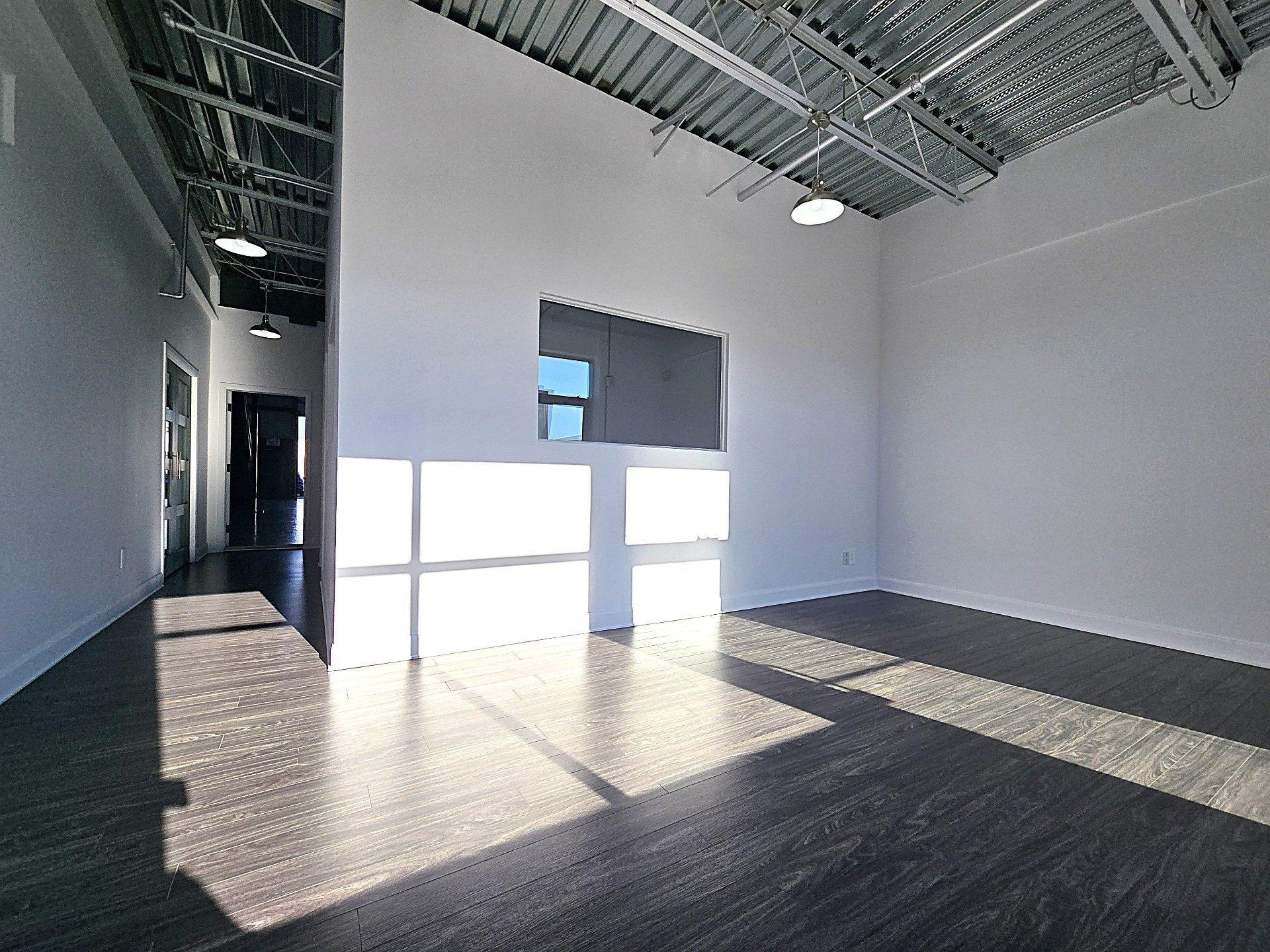 









573


Boul. du Curé-Boivin

,
Boisbriand,




QC
J7G2A8

