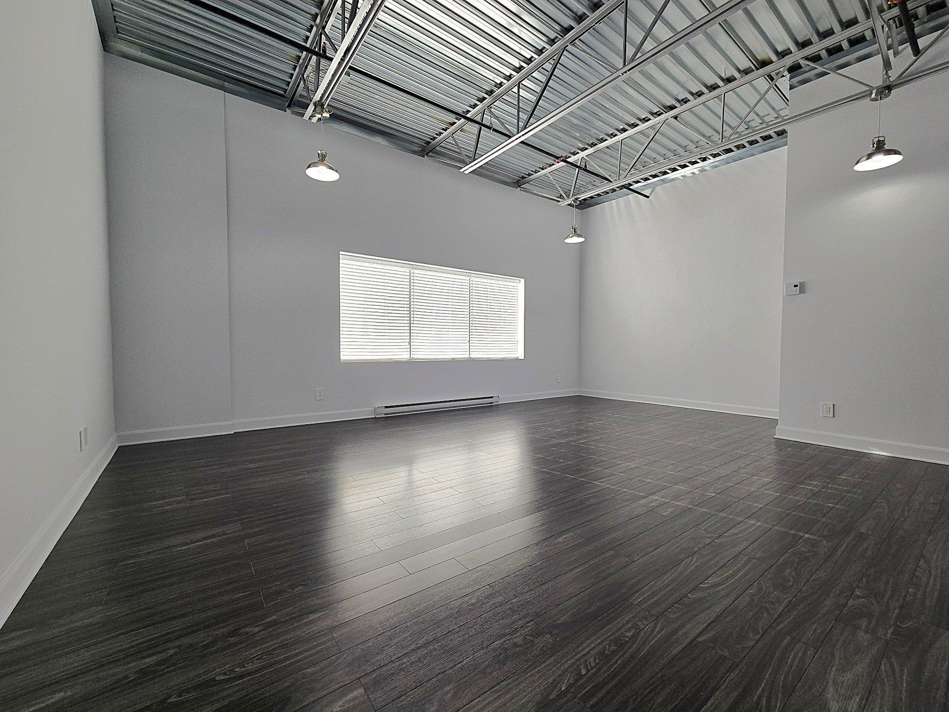 









573


Boul. du Curé-Boivin

,
Boisbriand,




QC
J7G2A8

