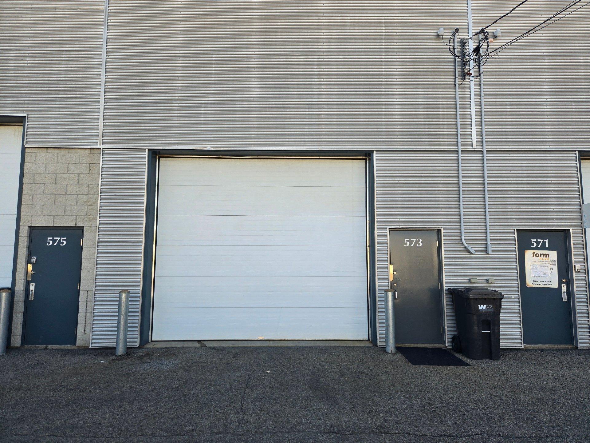









573


Boul. du Curé-Boivin

,
Boisbriand,




QC
J7G2A8

