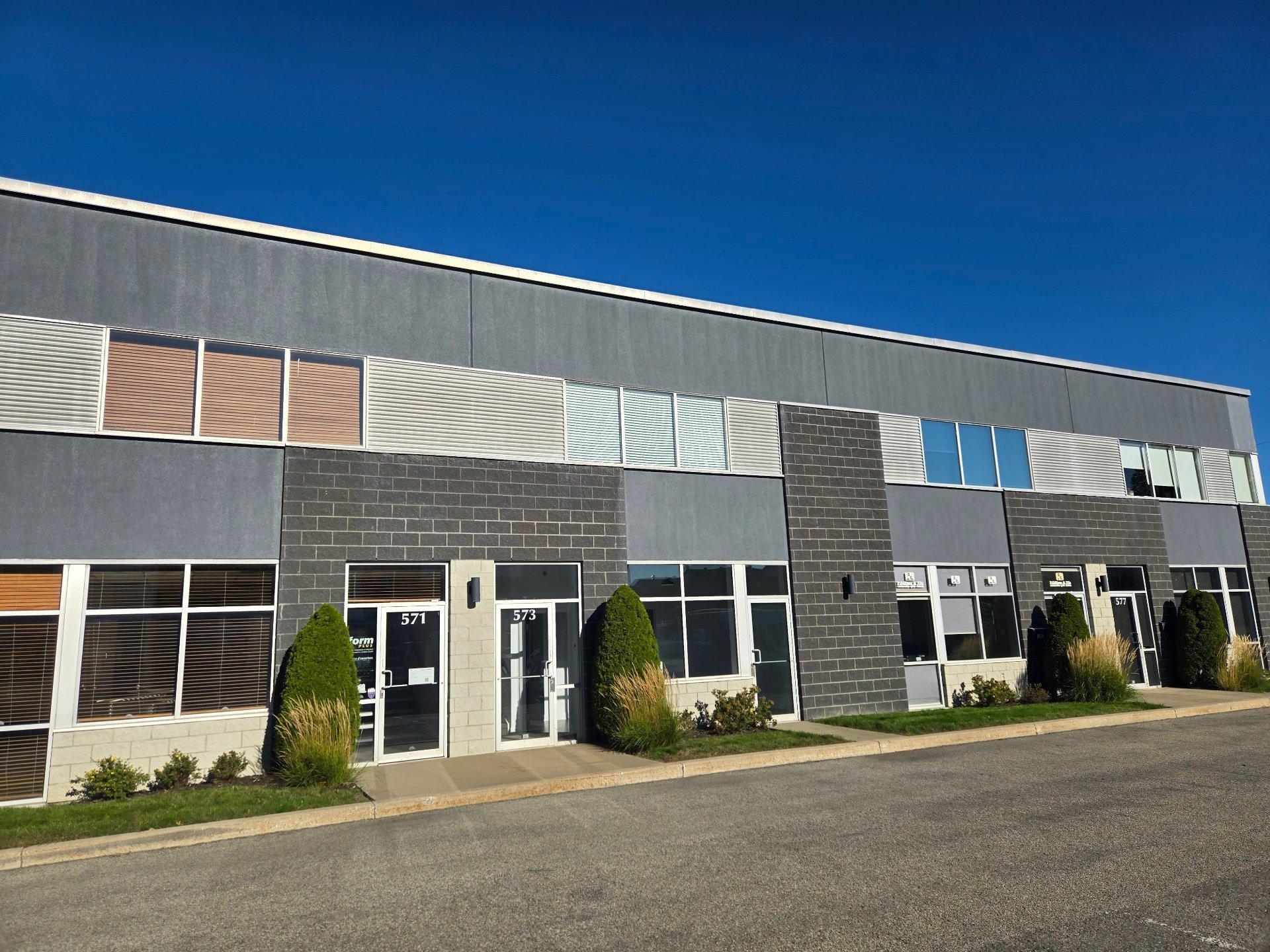 









573


Boul. du Curé-Boivin

,
Boisbriand,




QC
J7G2A8

