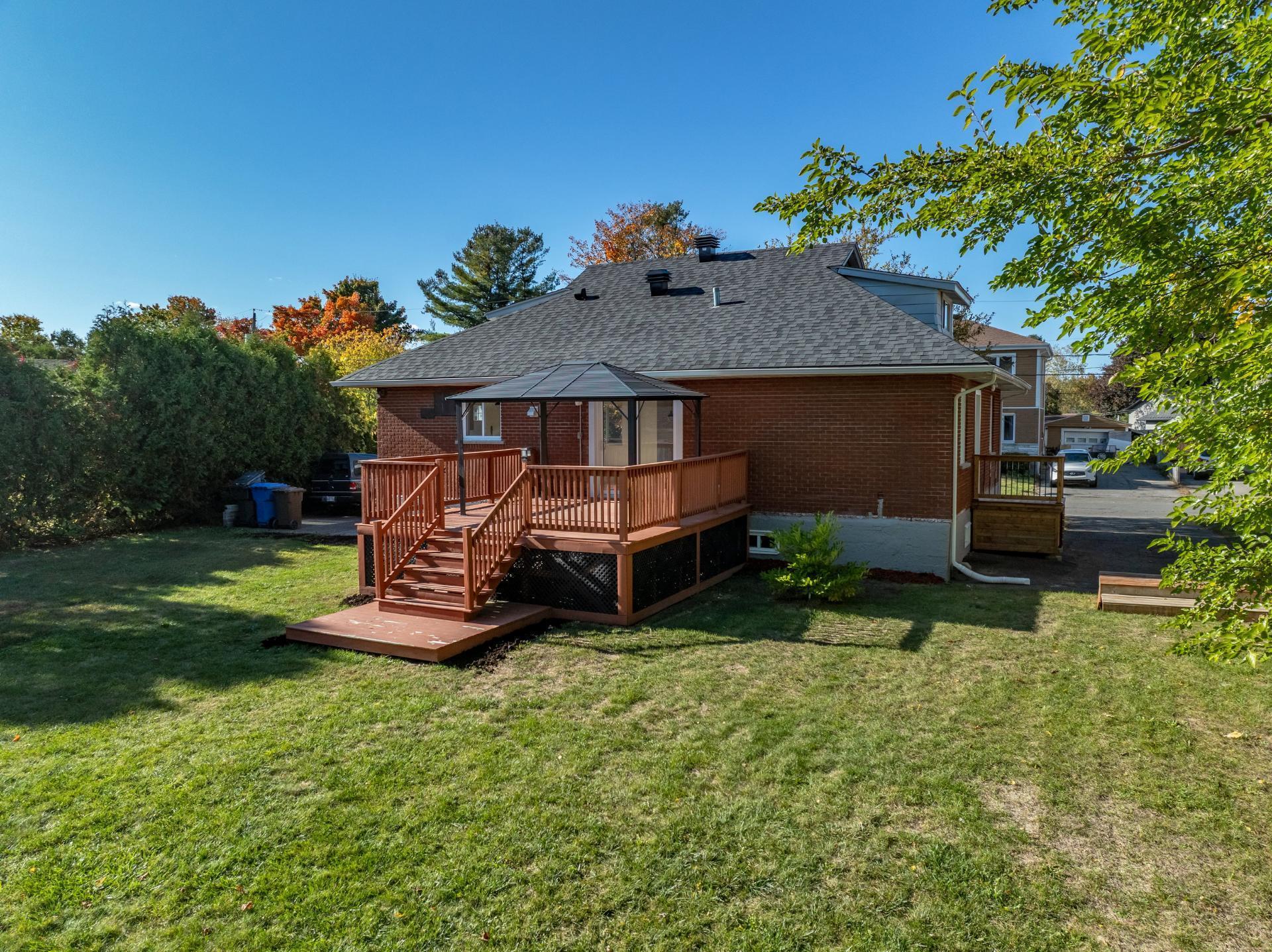 









13


46e Avenue E.

,
Blainville,




QC
J7C1L1

