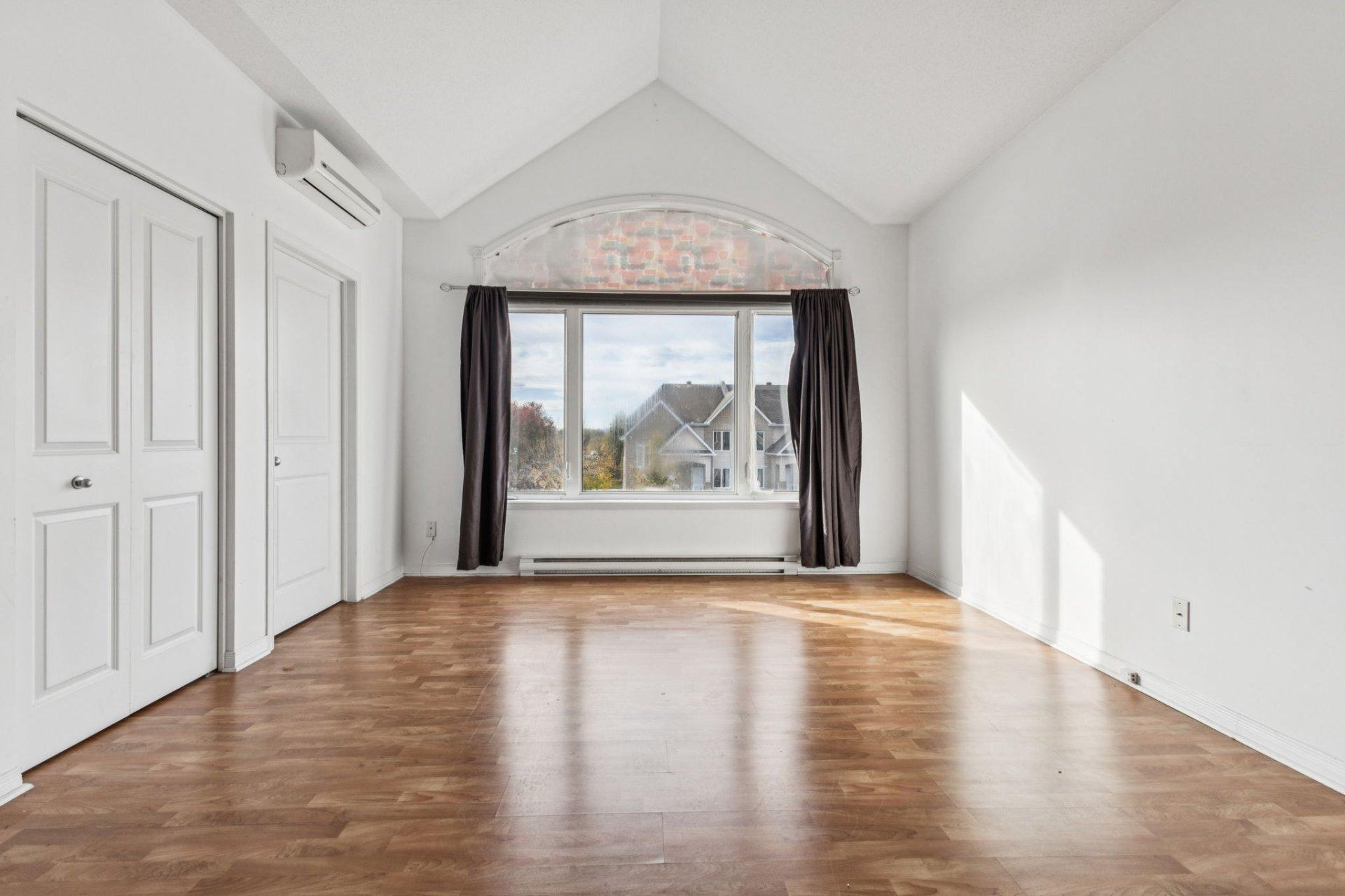 









209


Boul. d'Europe

, 3,
Gatineau (Aylmer),




QC
J9J0A3

