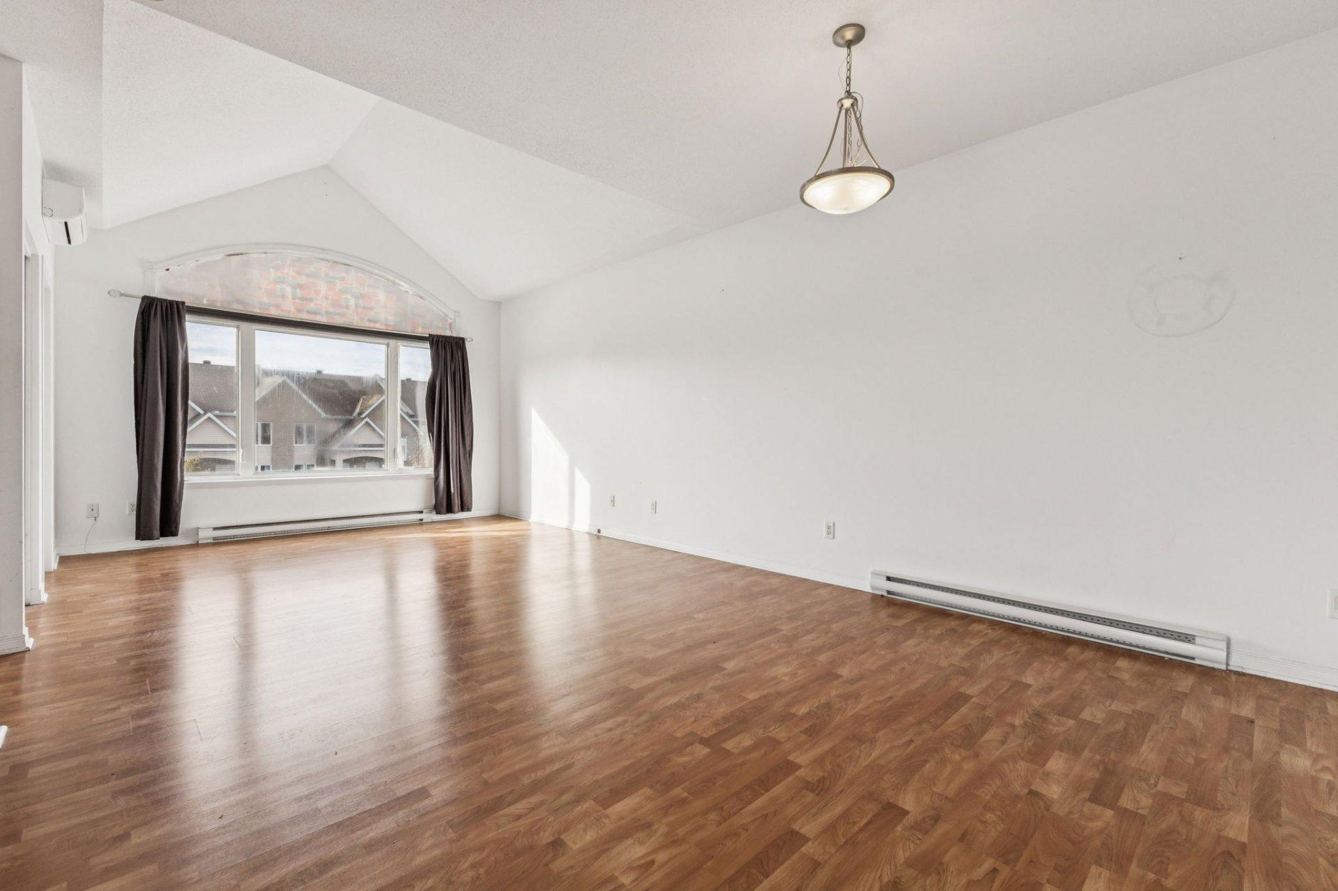 









209


Boul. d'Europe

, 3,
Gatineau (Aylmer),




QC
J9J0A3

