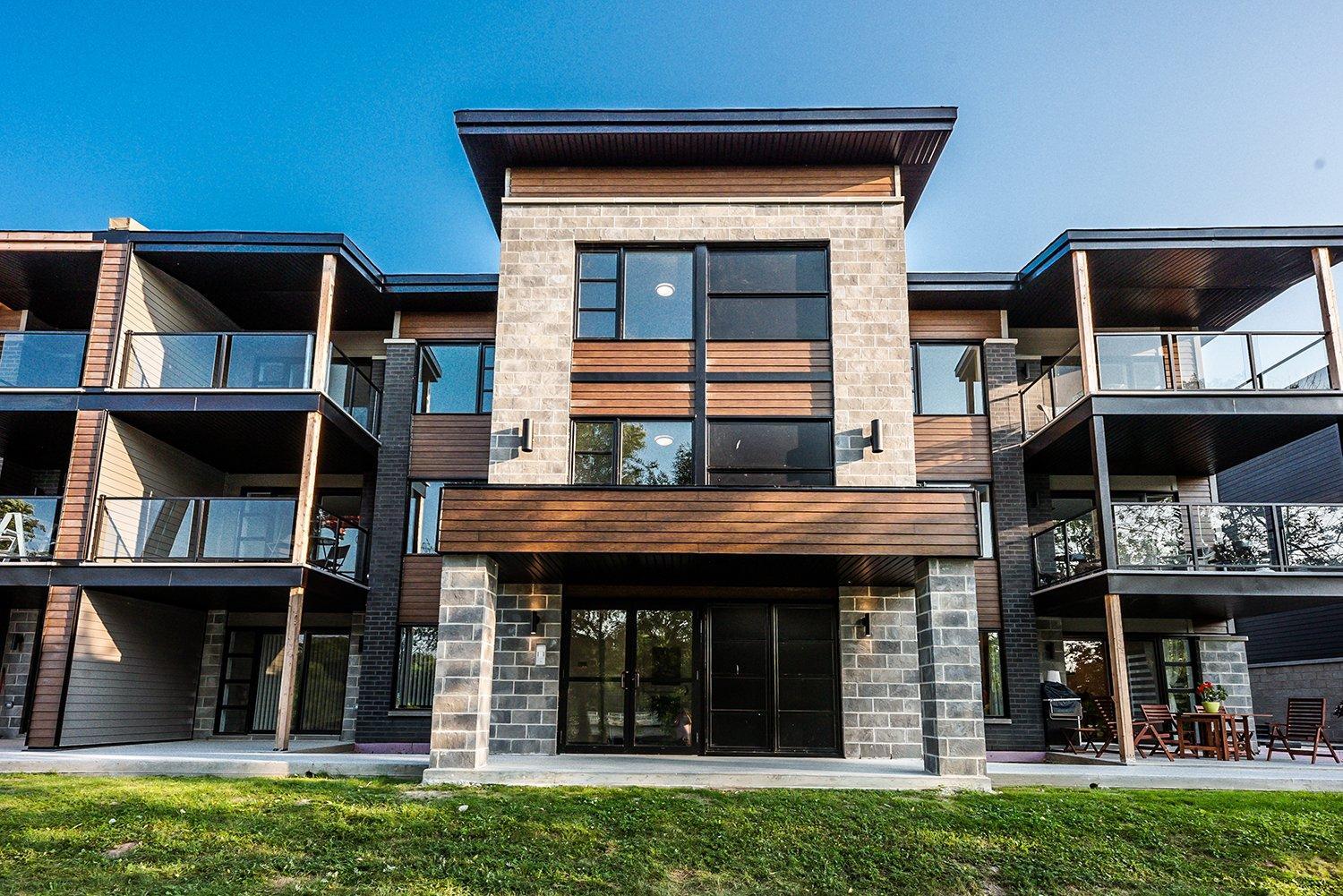 









85


Rue Masson

, 5,
Salaberry-de-Valleyfield,




QC
J6S4T7

