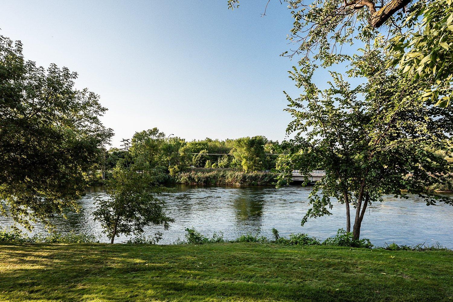









85


Rue Masson

, 5,
Salaberry-de-Valleyfield,




QC
J6S4T7

