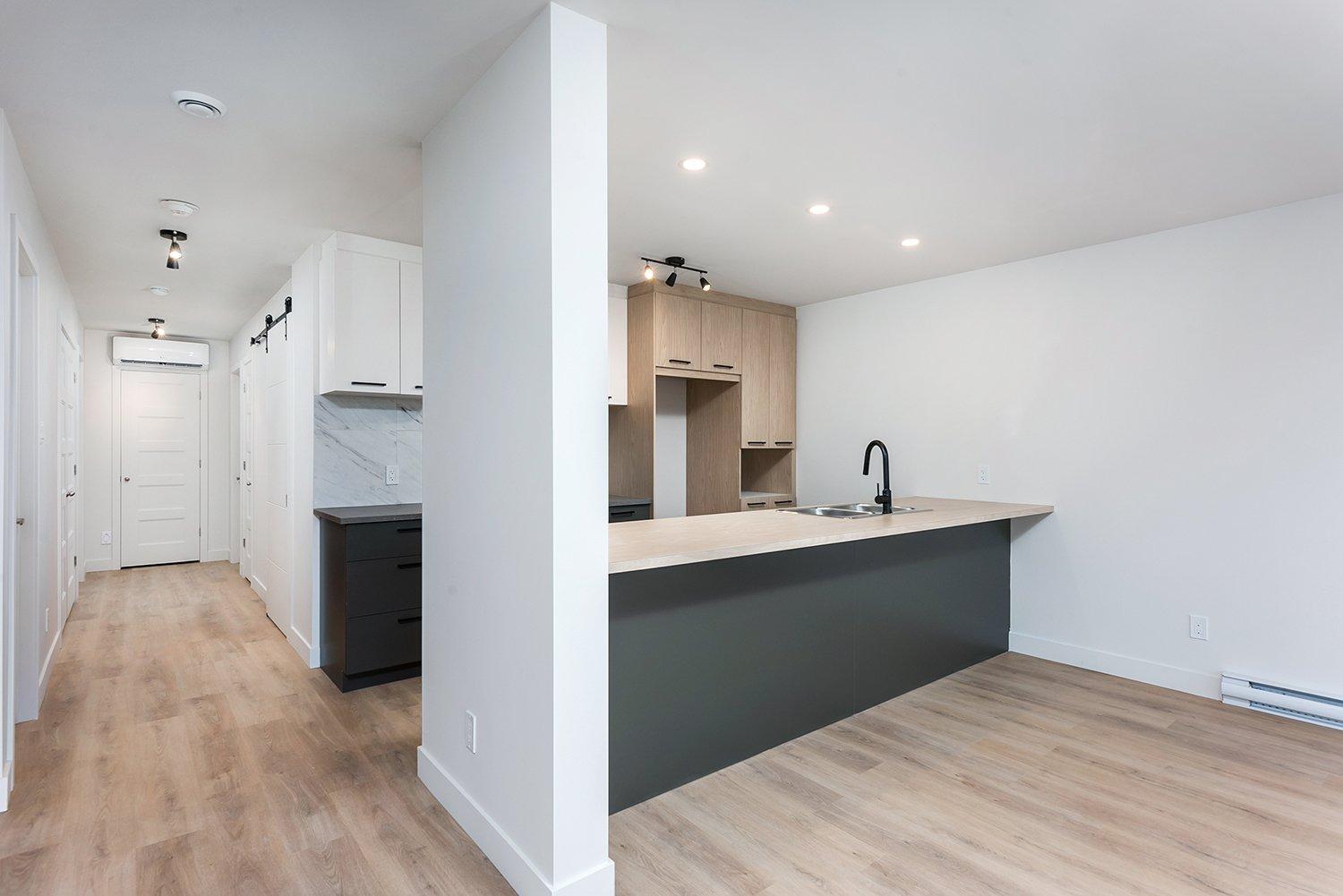 









85


Rue Masson

, 5,
Salaberry-de-Valleyfield,




QC
J6S4T7

