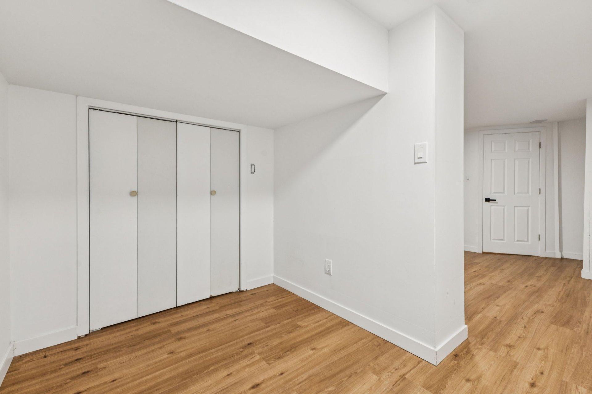 









401


Boul. St-René O.

,
Gatineau (Gatineau),




QC
J8P2W3


