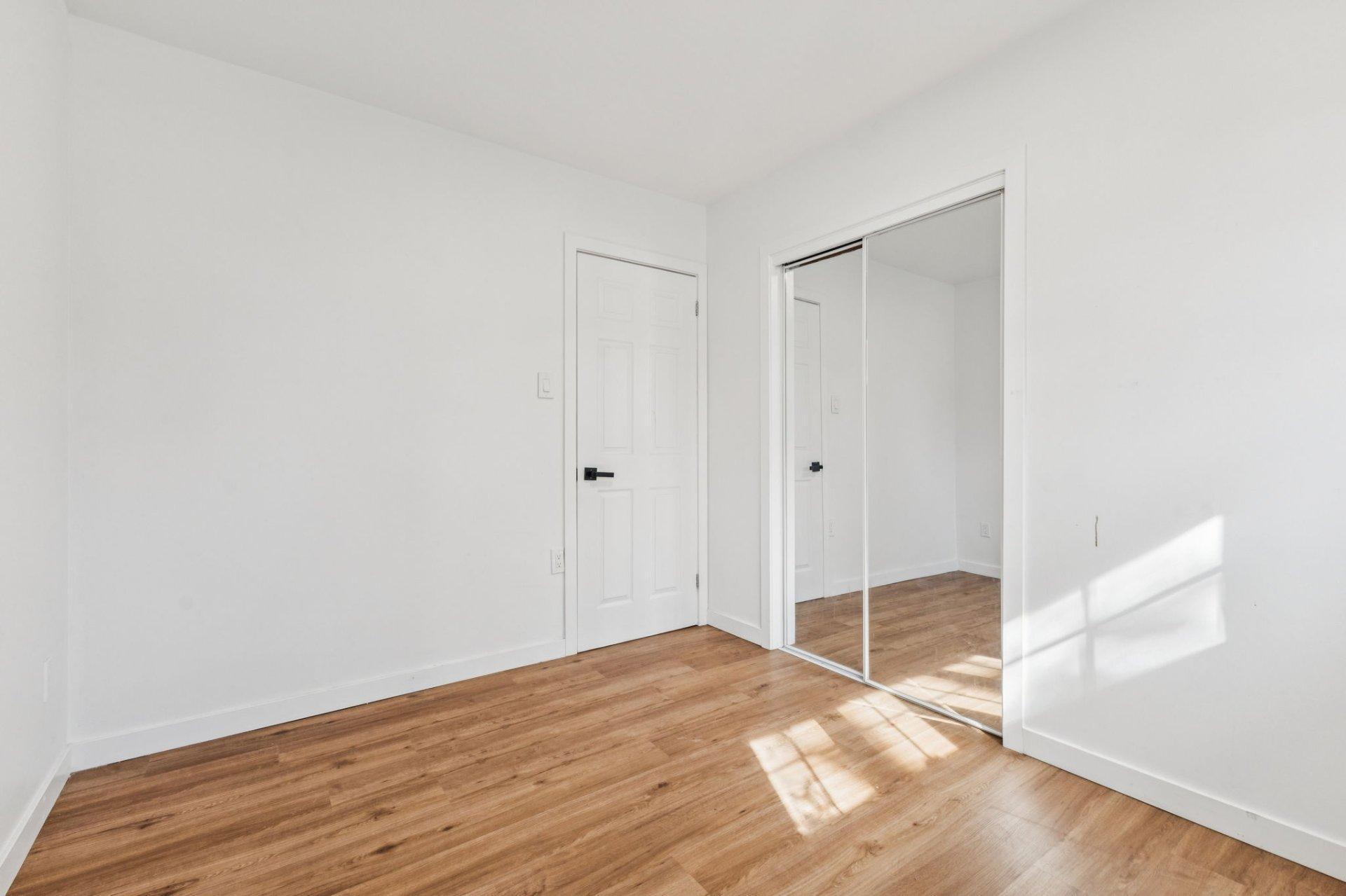 









401


Boul. St-René O.

,
Gatineau (Gatineau),




QC
J8P2W3

