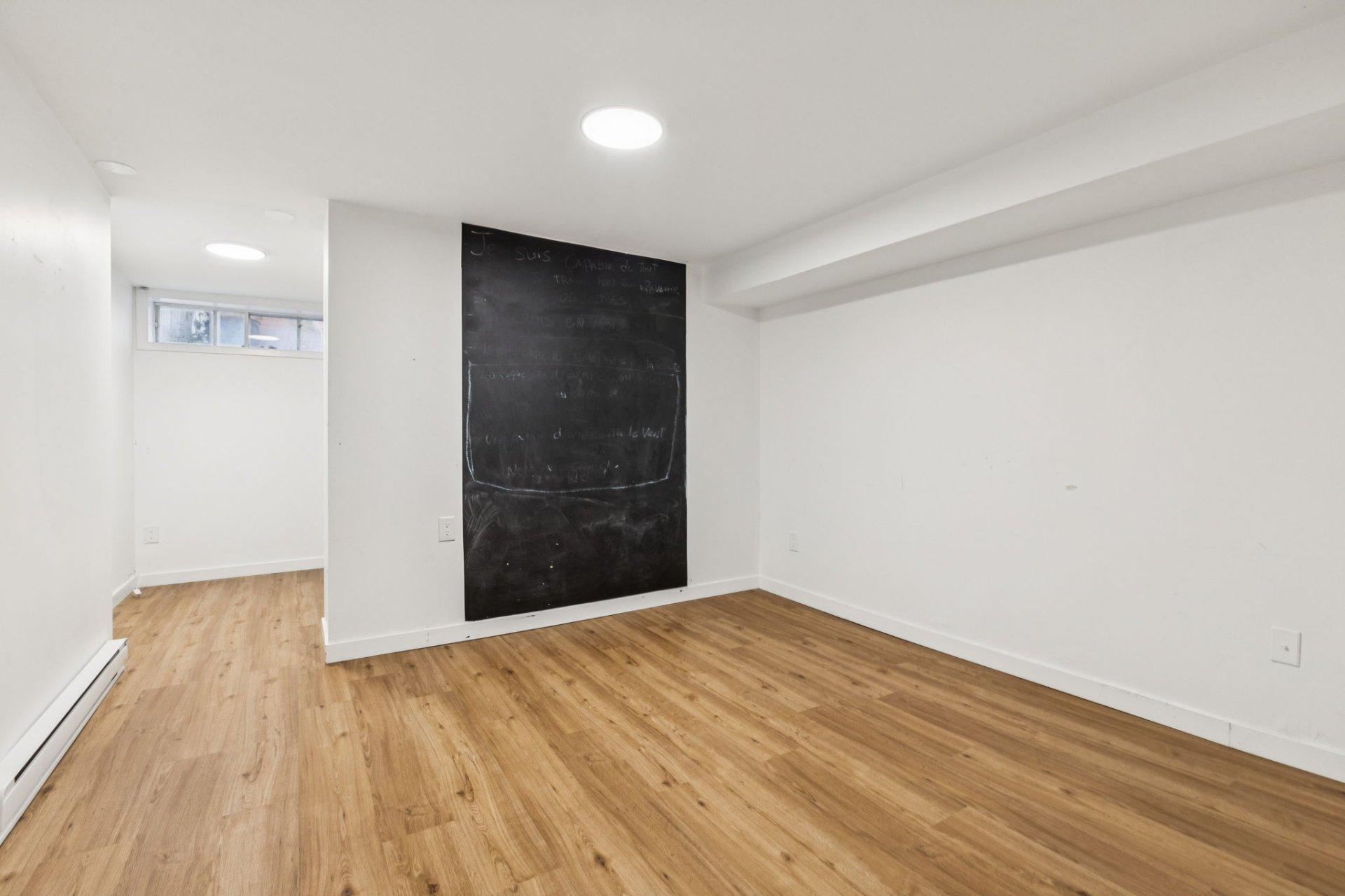 









401


Boul. St-René O.

,
Gatineau (Gatineau),




QC
J8P2W3


