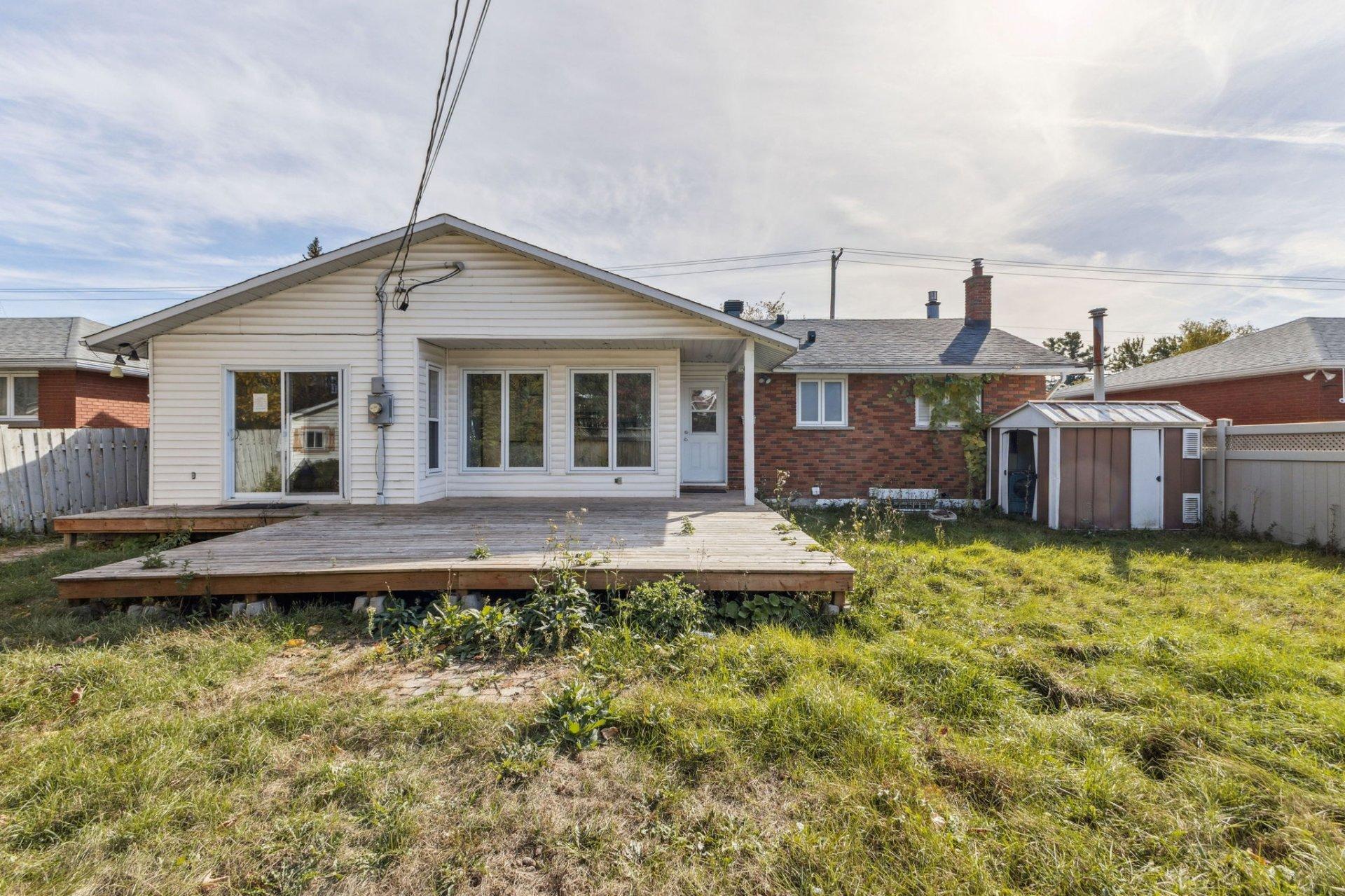 









401


Boul. St-René O.

,
Gatineau (Gatineau),




QC
J8P2W3

