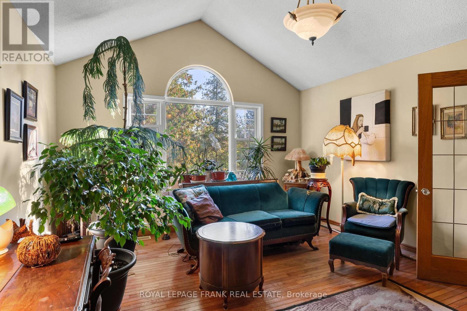 












2269 THURSTONIA ROAD

,
Kawartha Lakes (Verulam),




Ontario
K0M1L0

