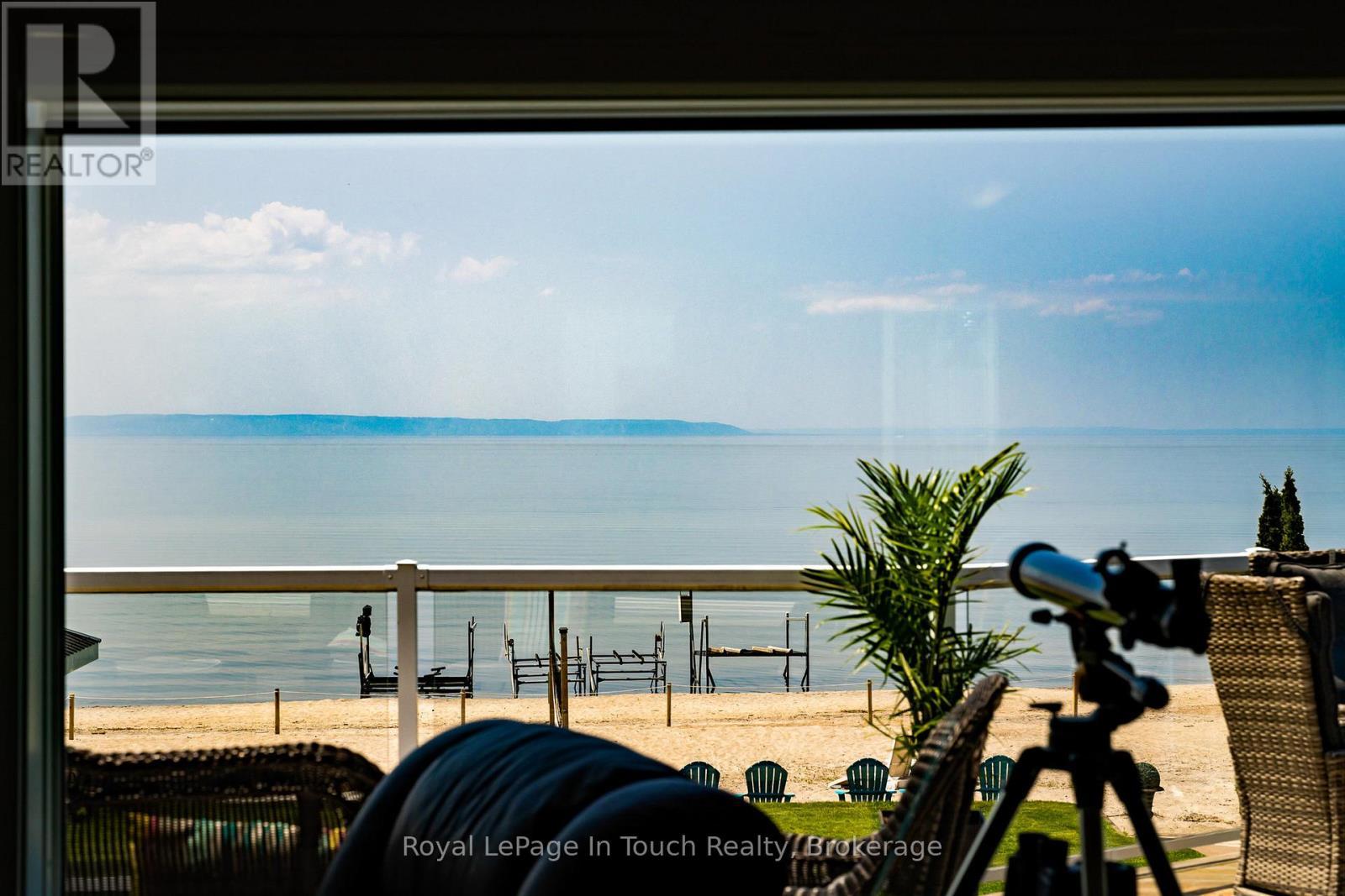 












8 TINY BEACHES ROAD S

,
Tiny,




Ontario
L0L2J0

