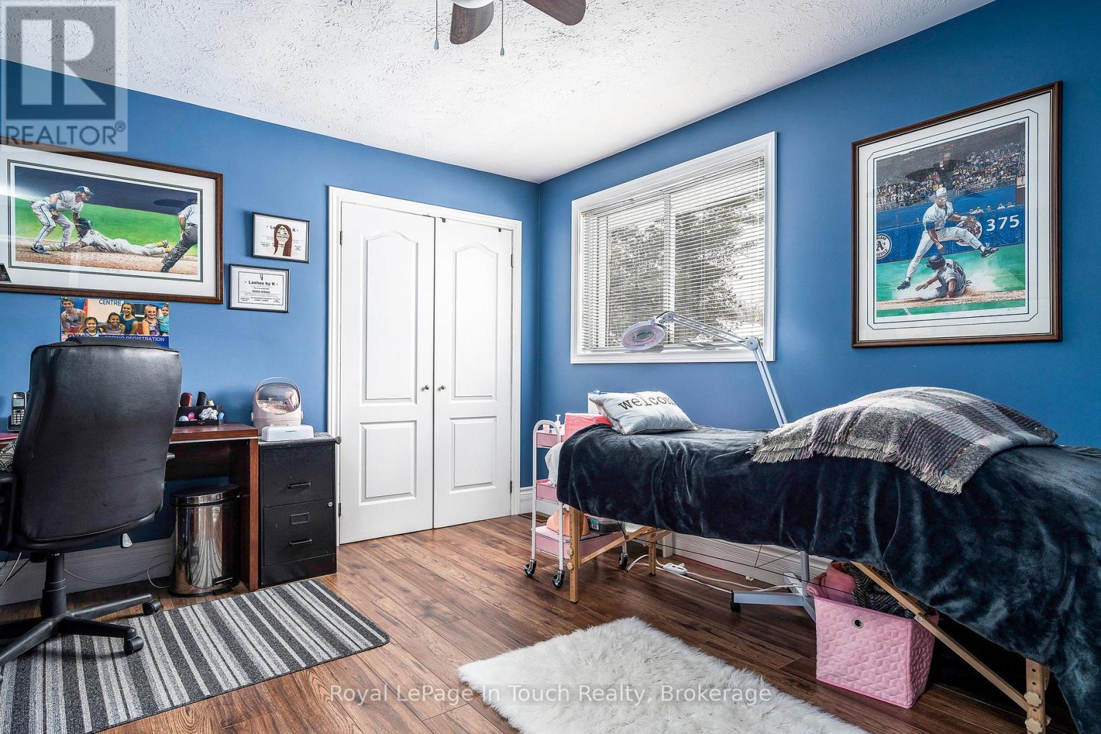 












8 TINY BEACHES ROAD S

,
Tiny,




Ontario
L0L2J0

