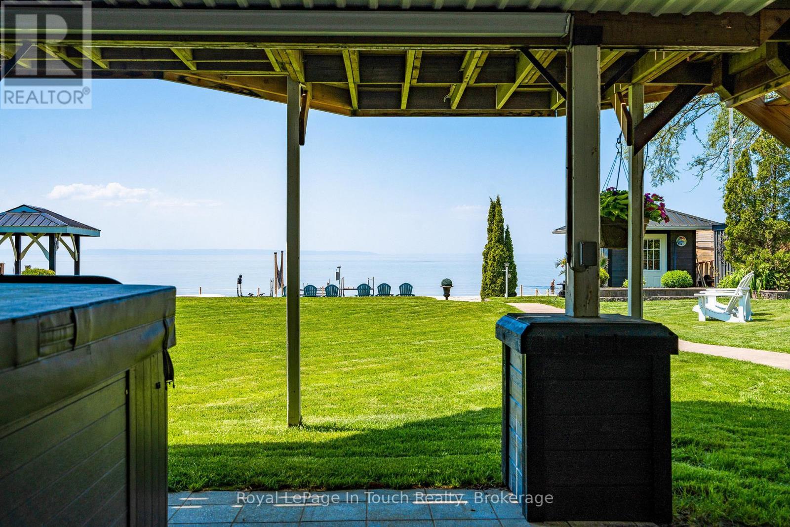 












8 TINY BEACHES ROAD S

,
Tiny,




Ontario
L0L2J0

