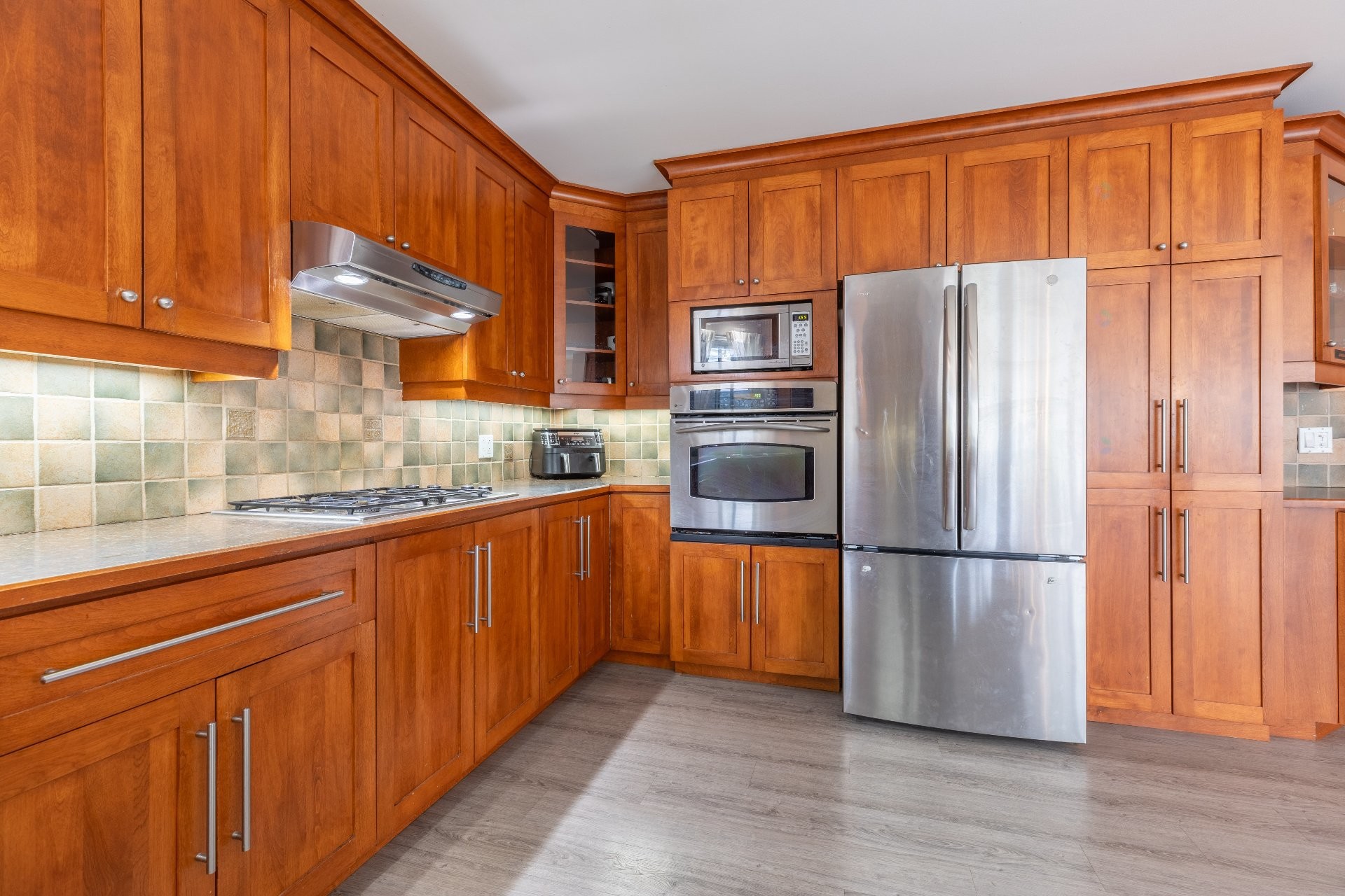 









951


Rue Brassard

,
Saint-Michel-des-Saints,




QC
J0K3B0

