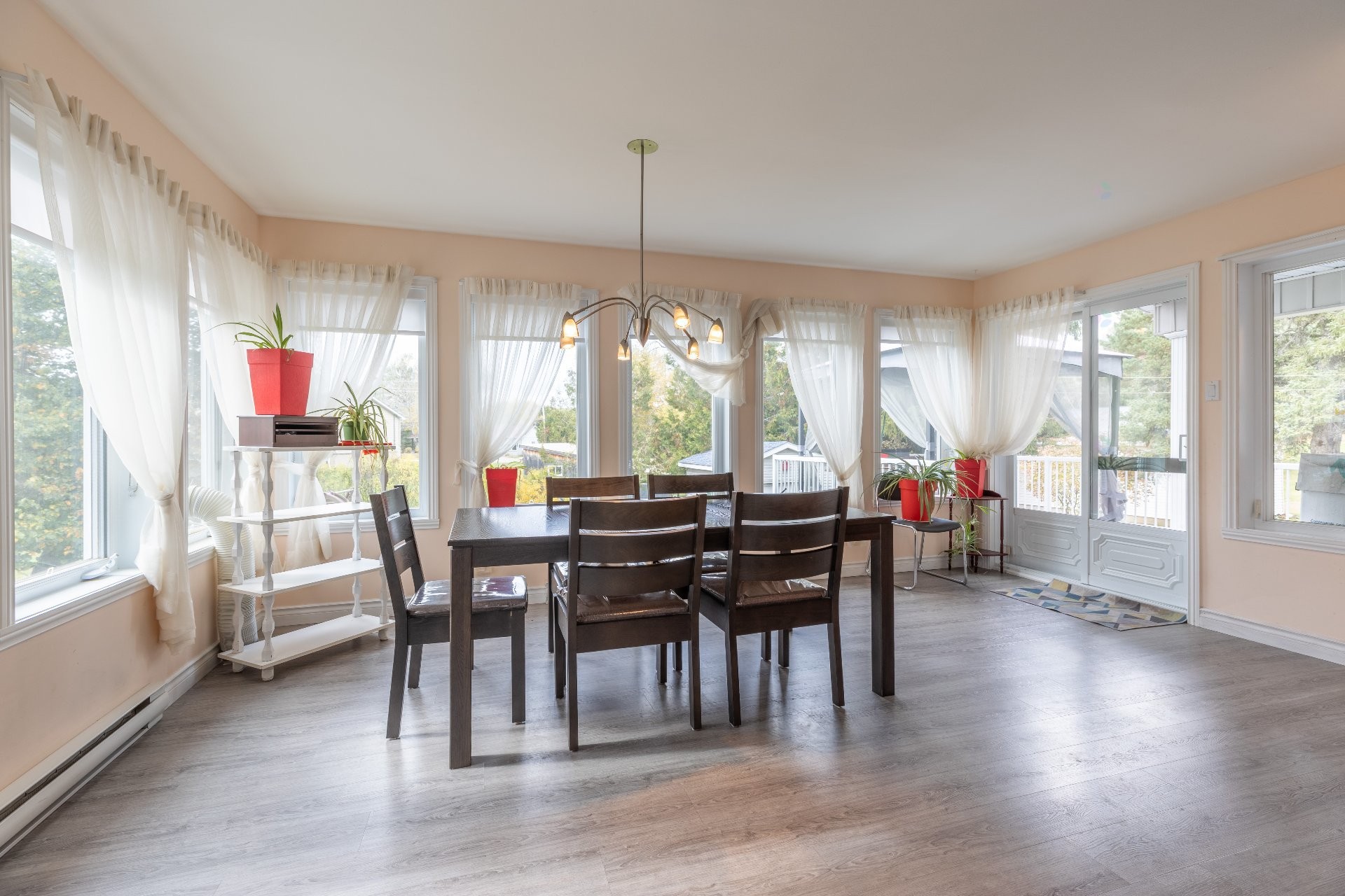 









951


Rue Brassard

,
Saint-Michel-des-Saints,




QC
J0K3B0

