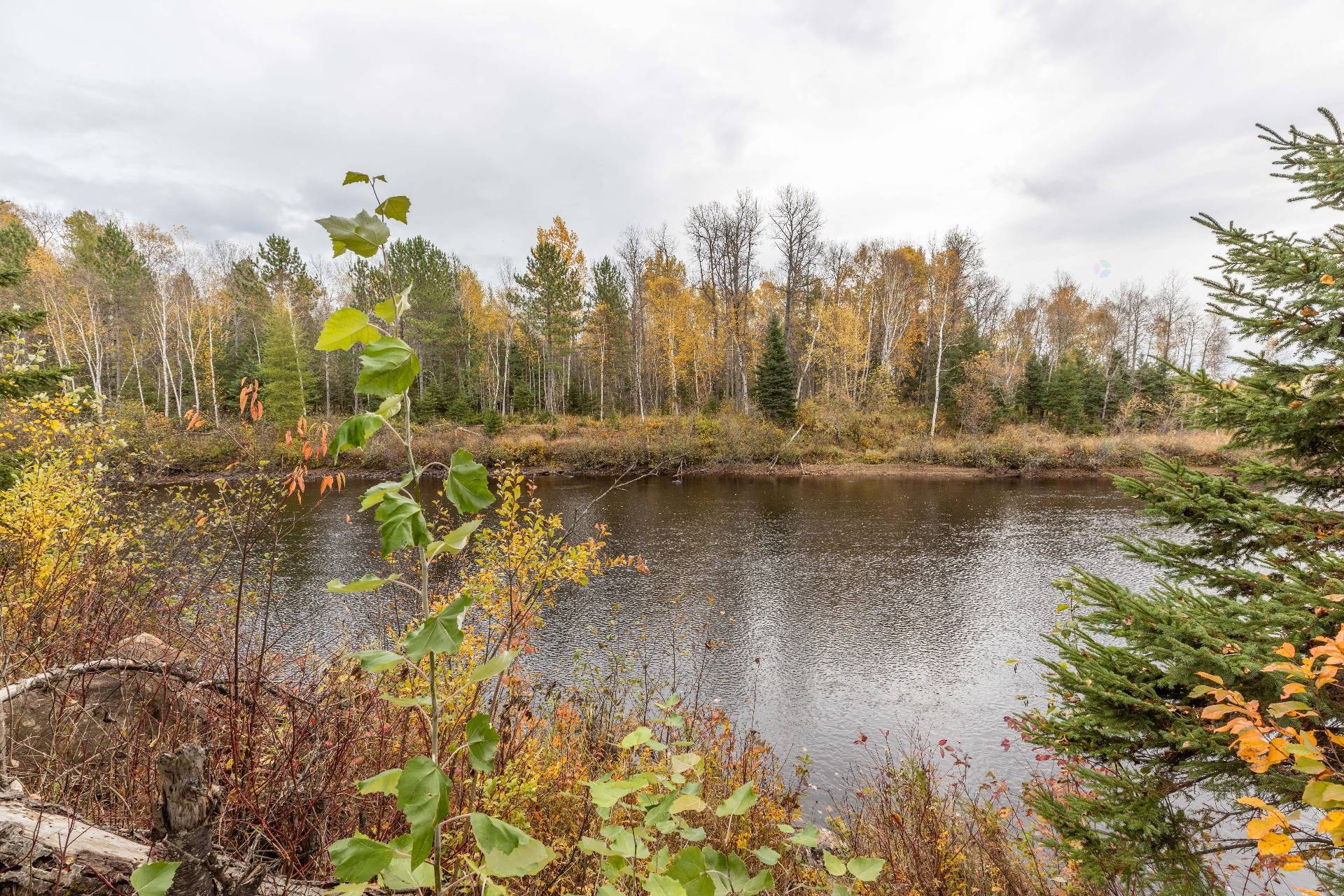 









951


Rue Brassard

,
Saint-Michel-des-Saints,




QC
J0K3B0

