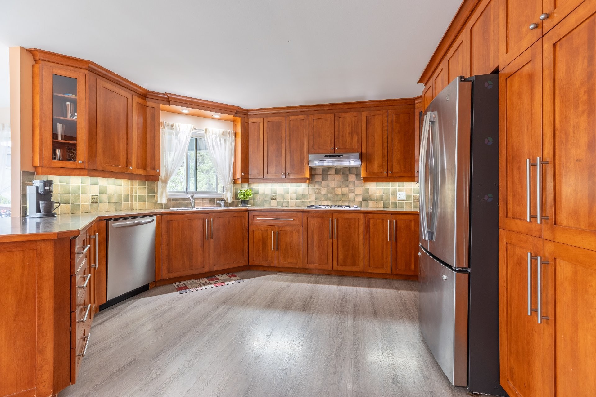 









951


Rue Brassard

,
Saint-Michel-des-Saints,




QC
J0K3B0

