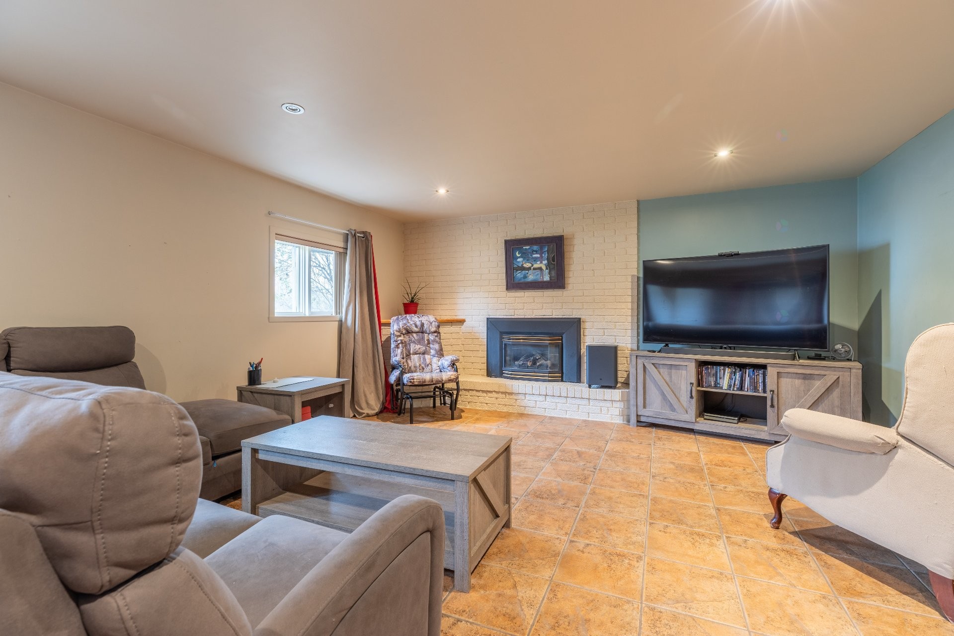 









951


Rue Brassard

,
Saint-Michel-des-Saints,




QC
J0K3B0

