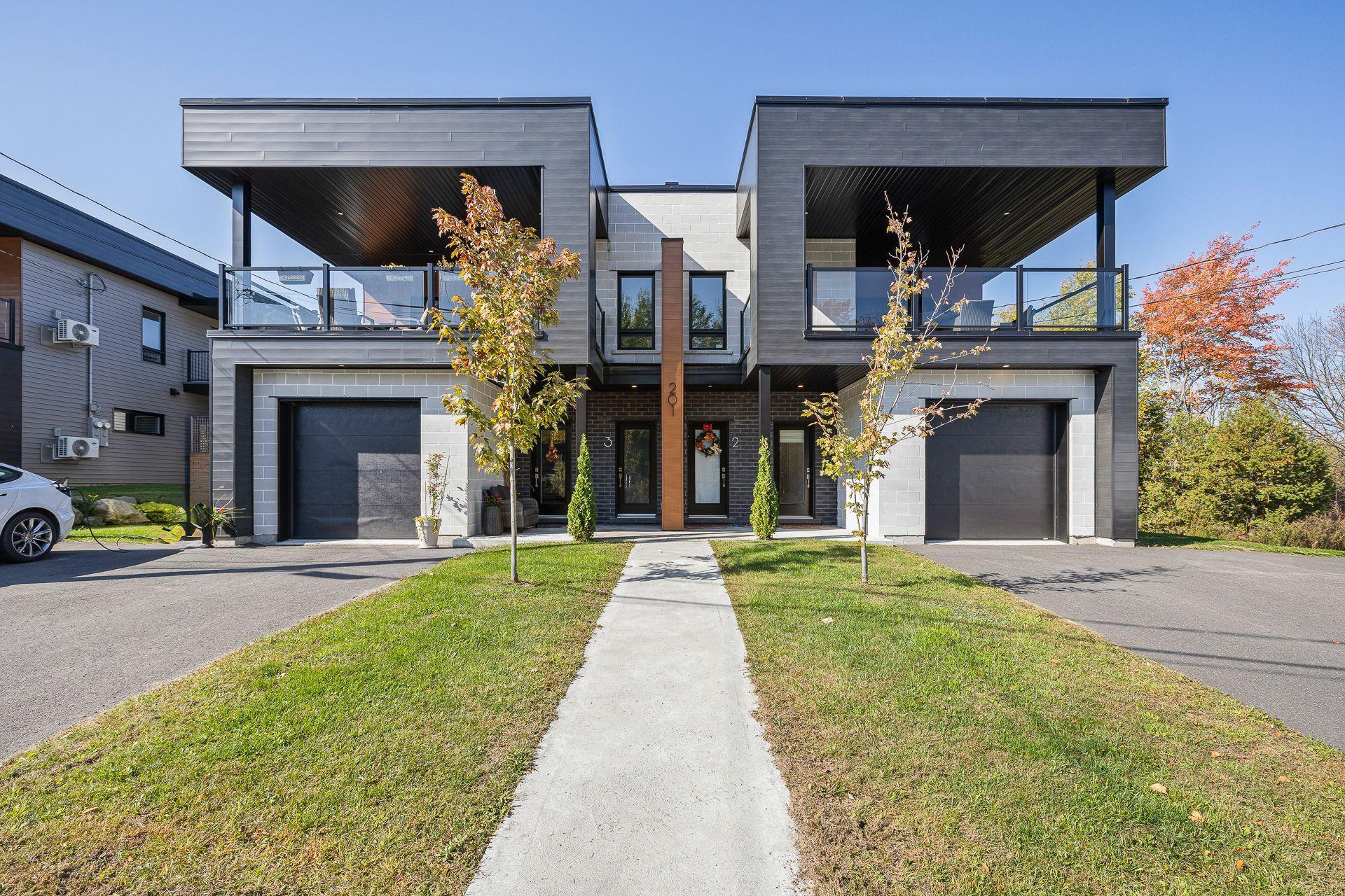 









201


Rue Juliette-Huot

, 1,
Cowansville,




QC
J2K0M3

