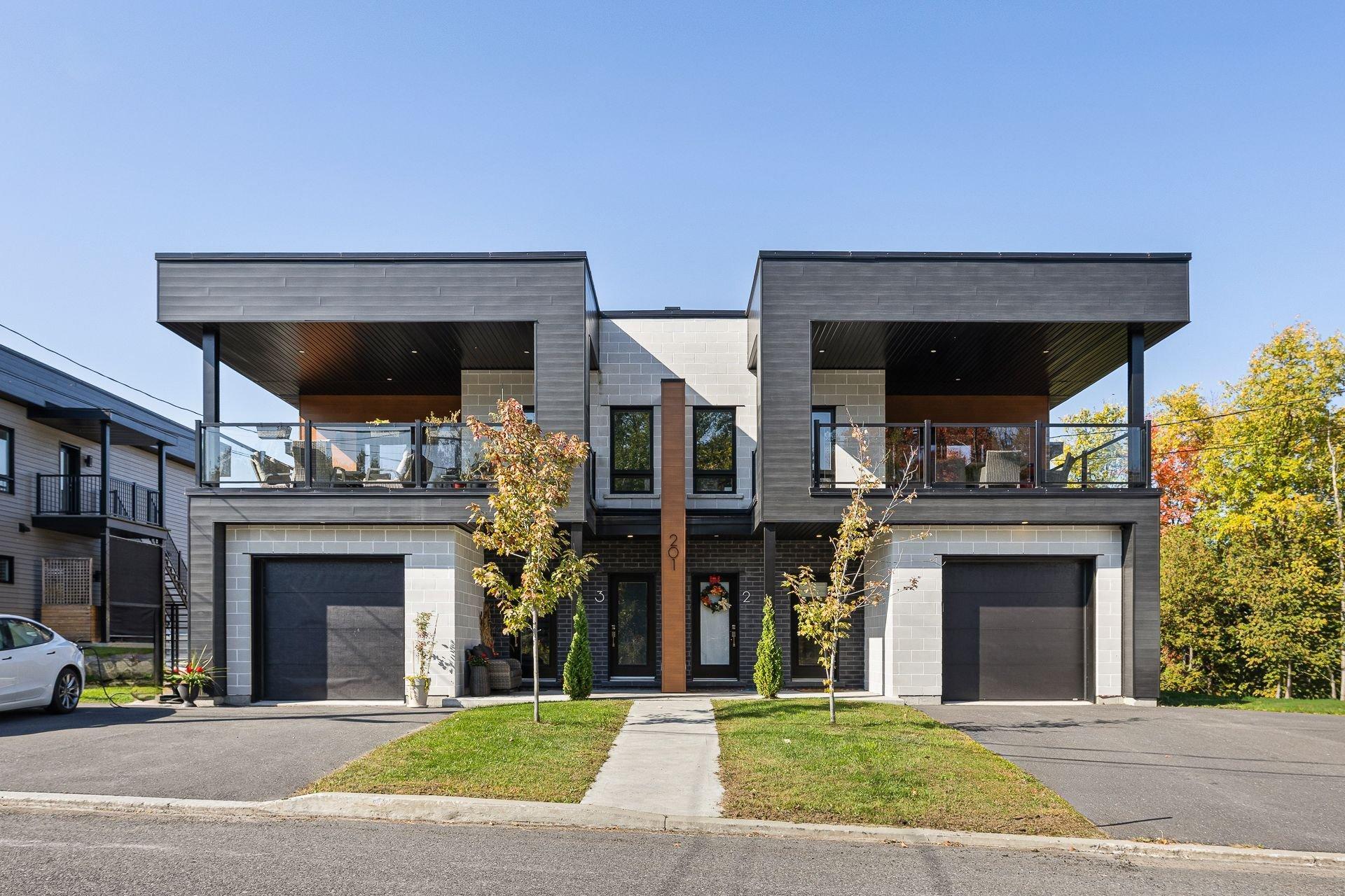 









201


Rue Juliette-Huot

, 1,
Cowansville,




QC
J2K0M3

