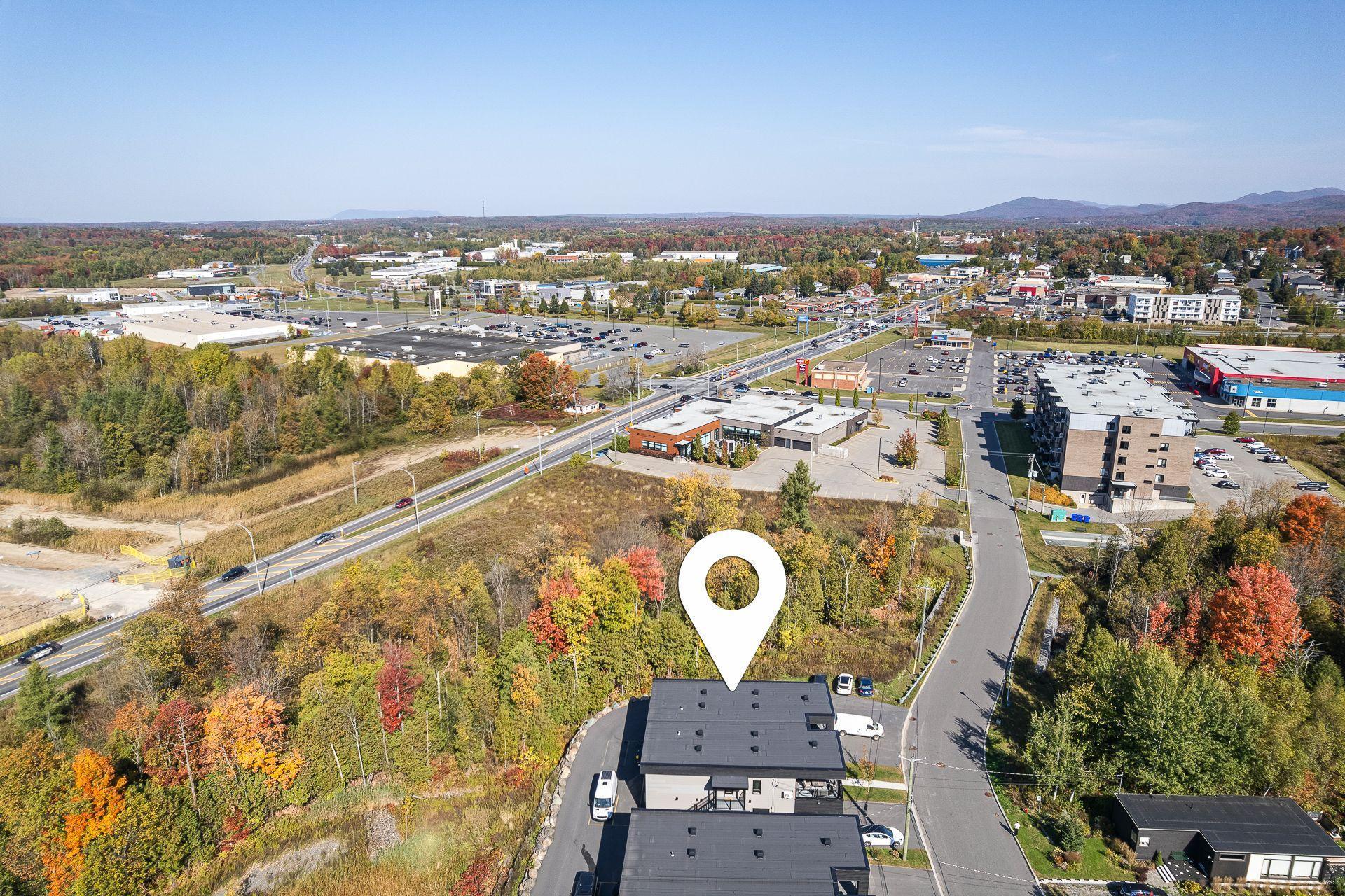 









201


Rue Juliette-Huot

, 1,
Cowansville,




QC
J2K0M3

