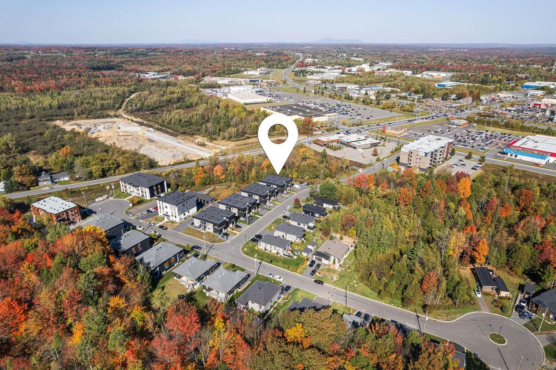 









201


Rue Juliette-Huot

, 1,
Cowansville,




QC
J2K0M3

