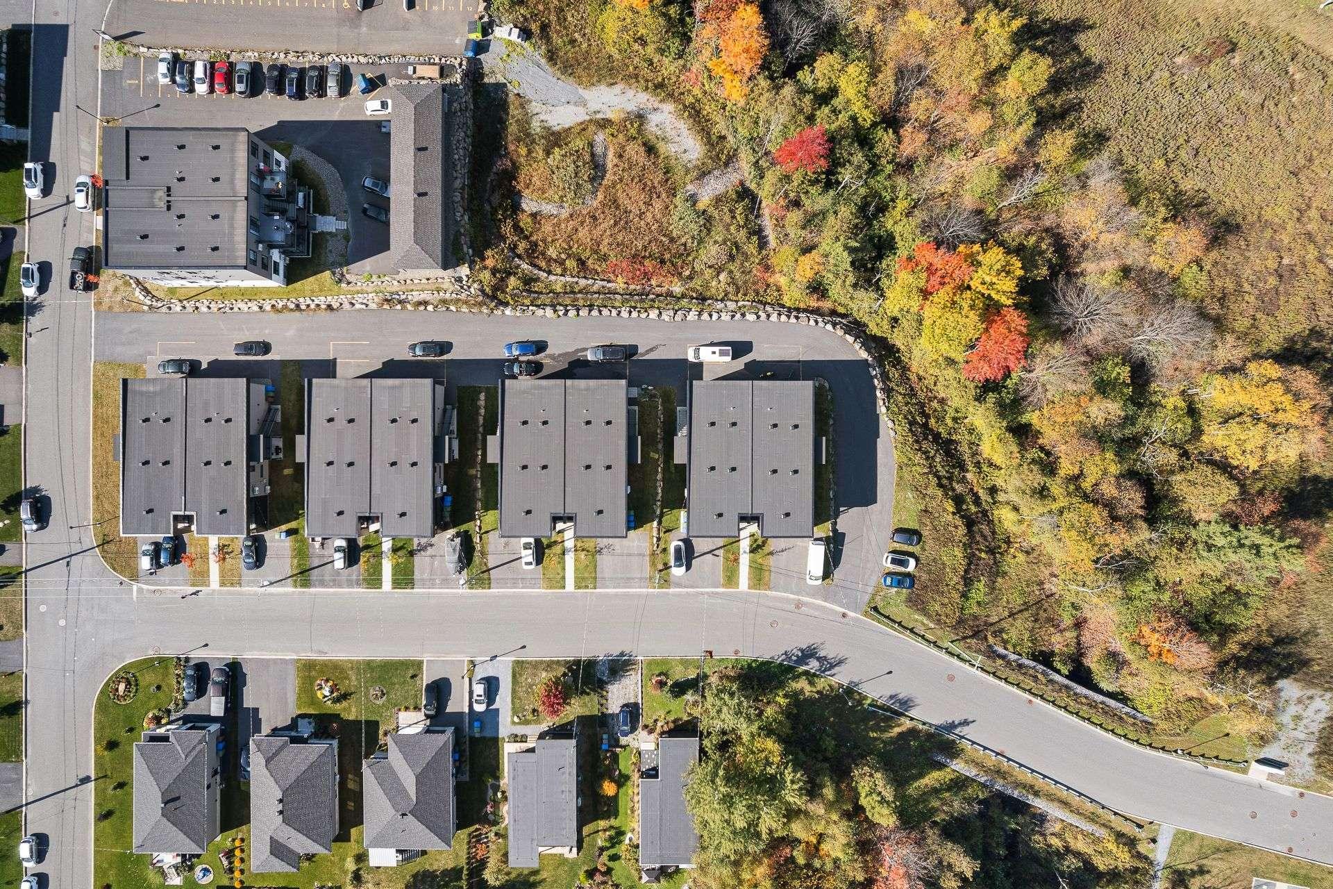 









201


Rue Juliette-Huot

, 1,
Cowansville,




QC
J2K0M3

