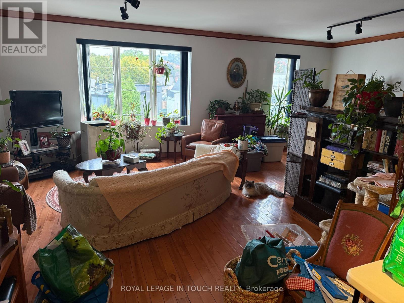 












44 MAIN STREET

,
Penetanguishene,




Ontario
L9M1T2

