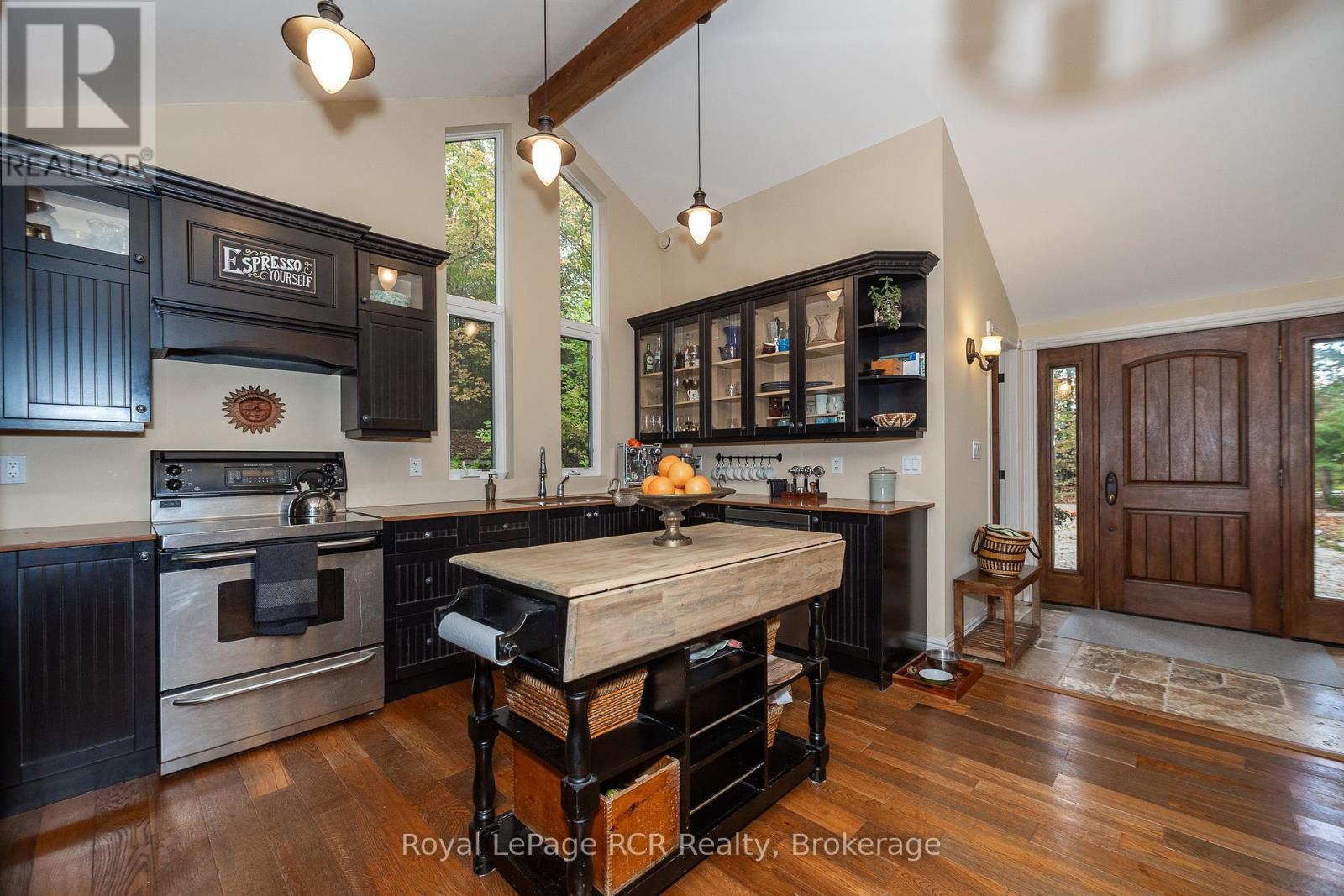 












360458 ROAD 160

,
Grey Highlands,




Ontario
N0C1E0

