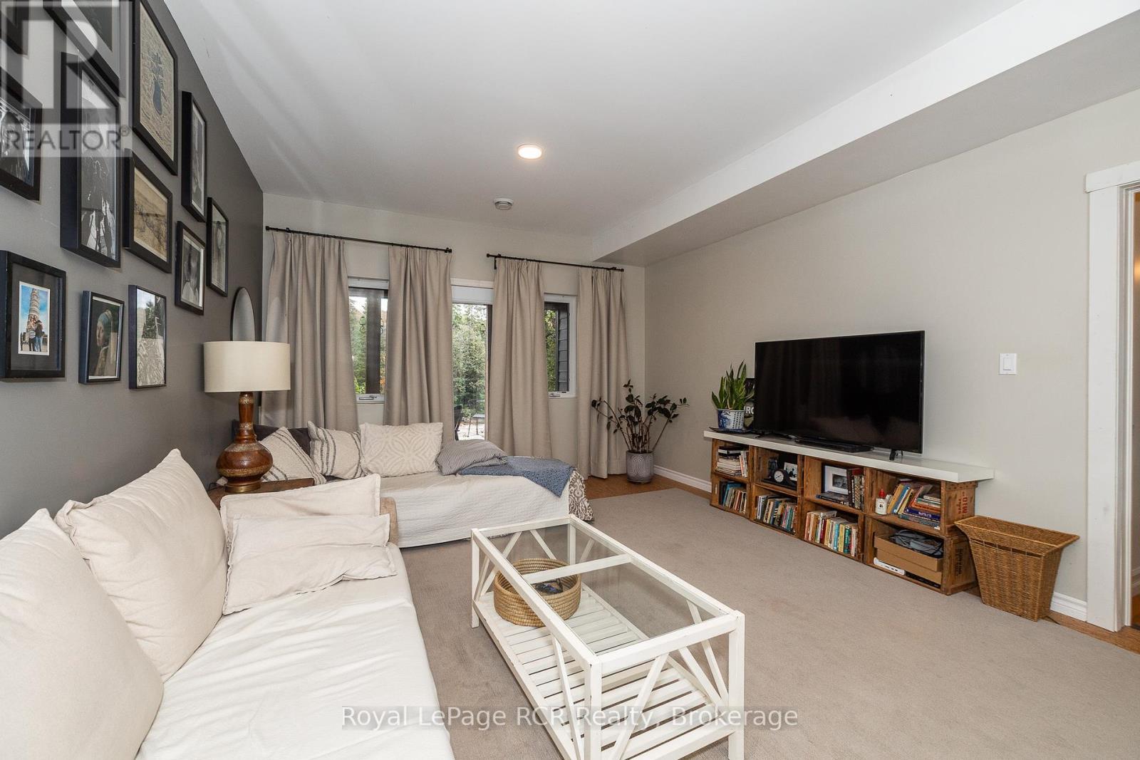 












360458 ROAD 160

,
Grey Highlands,




Ontario
N0C1E0

