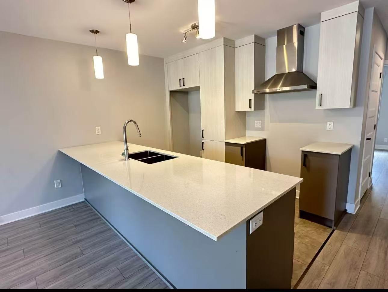 









70


Rue Natura

, 103,
Bromont,




QC
J2L0S3


