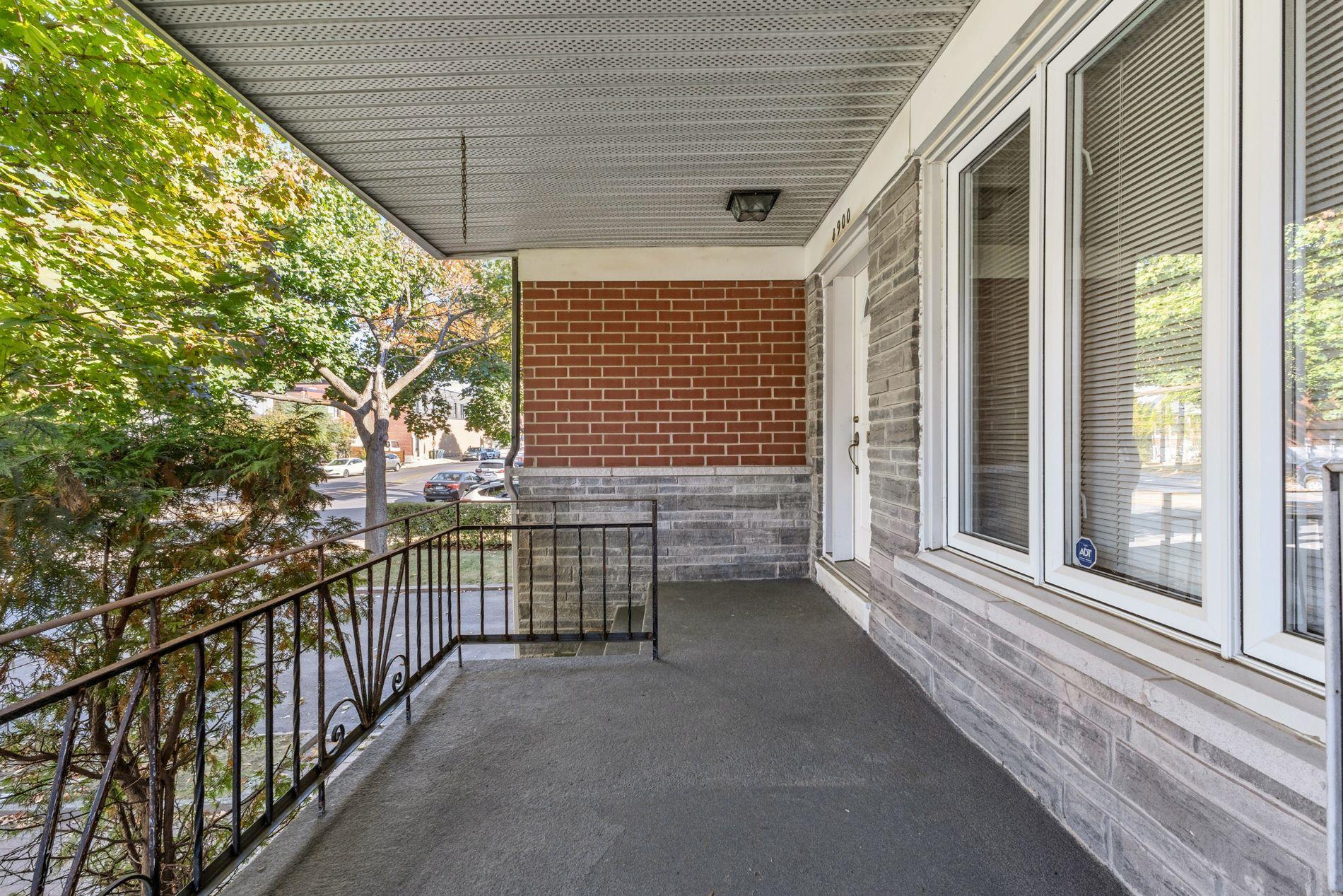 









4900


Boul. Cavendish

,
Montréal (Côte-des-Neiges/Notre-Dame-de-Grâce),




QC
H4V2R3

