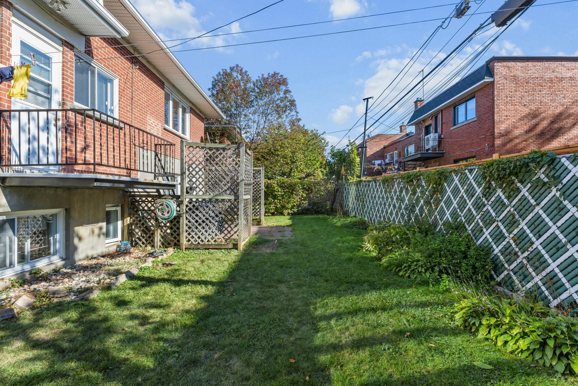 









4900


Boul. Cavendish

,
Montréal (Côte-des-Neiges/Notre-Dame-de-Grâce),




QC
H4V2R3

