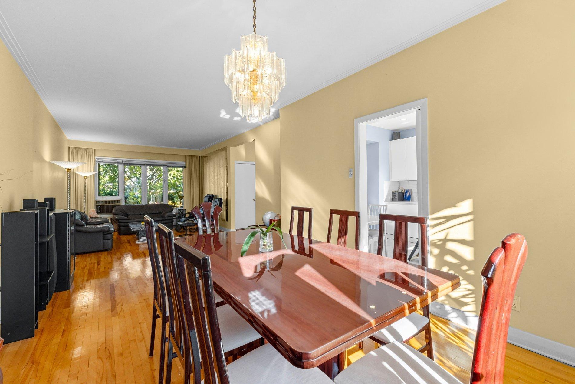 









4900


Boul. Cavendish

,
Montréal (Côte-des-Neiges/Notre-Dame-de-Grâce),




QC
H4V2R3

