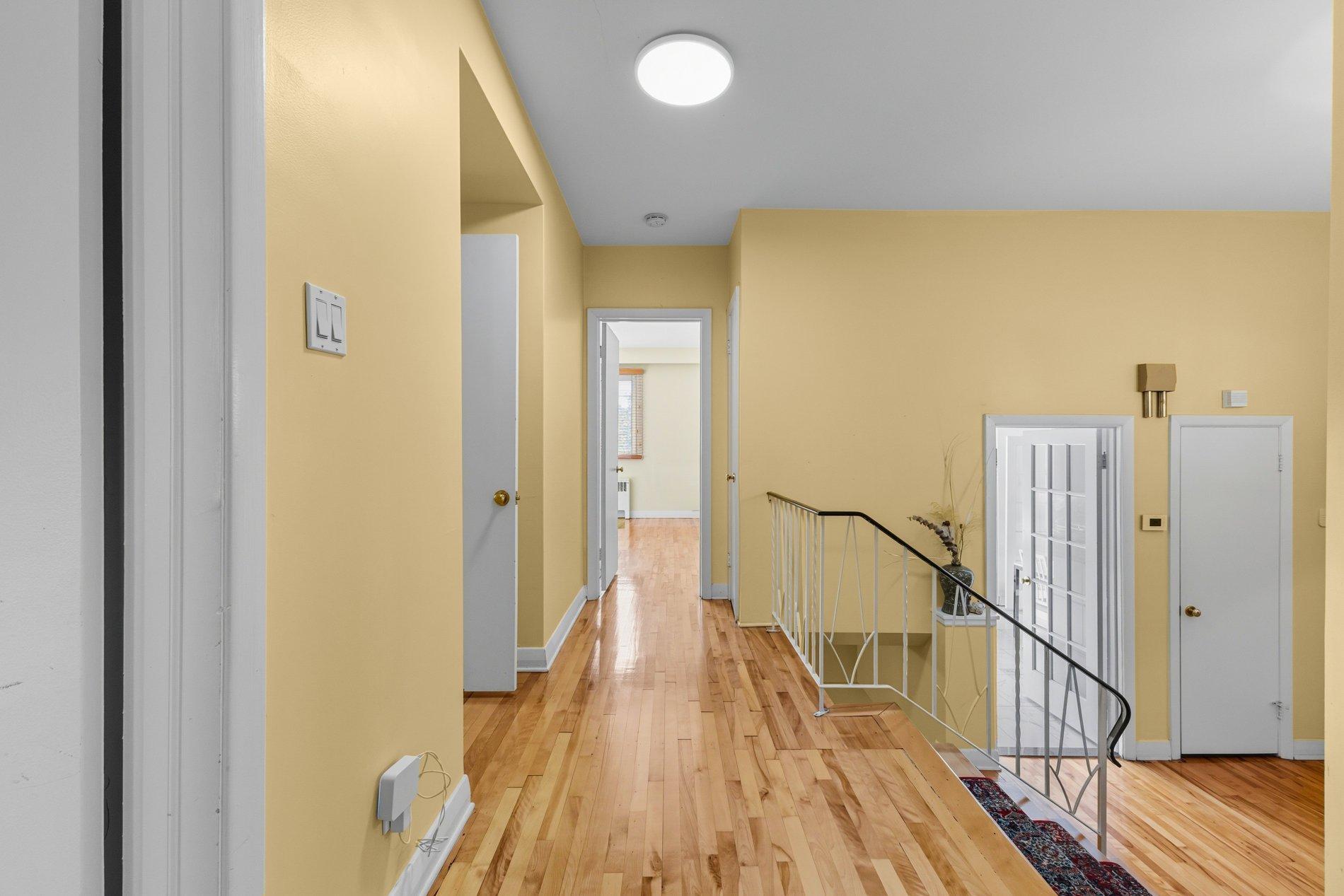 









4900


Boul. Cavendish

,
Montréal (Côte-des-Neiges/Notre-Dame-de-Grâce),




QC
H4V2R3

