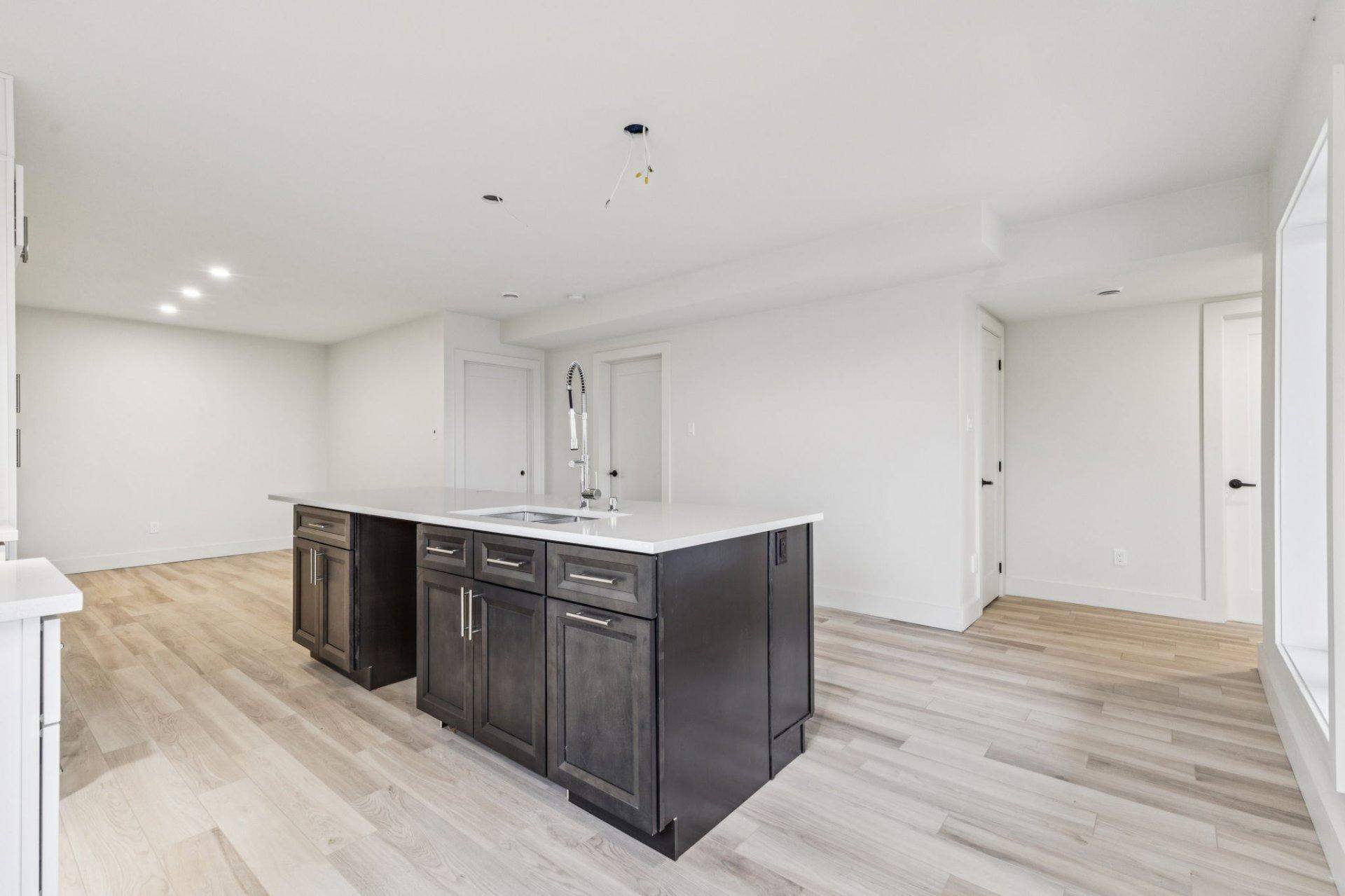 









21


Ch. du Panorama

,
Grenville-sur-la-Rouge,




QC
J0V1B0

